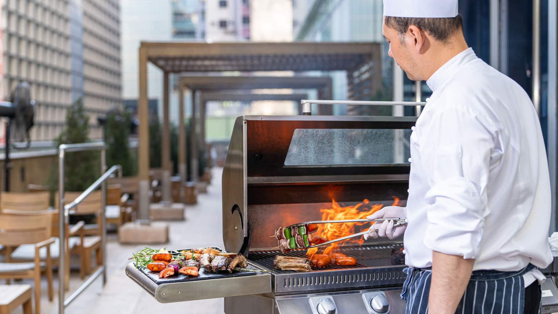 Hyatt Regency Hong Kong, Tsim Sha Tsui Ccb Chef Bbq On Terrace