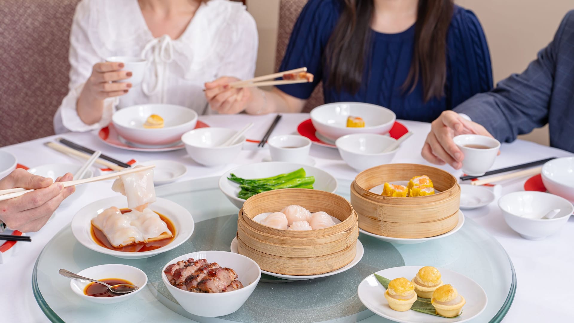 第 1，共 1 Hyatt Regency Hong Kong, Tsim Sha Tsui Friends Enjoying Dim Sum