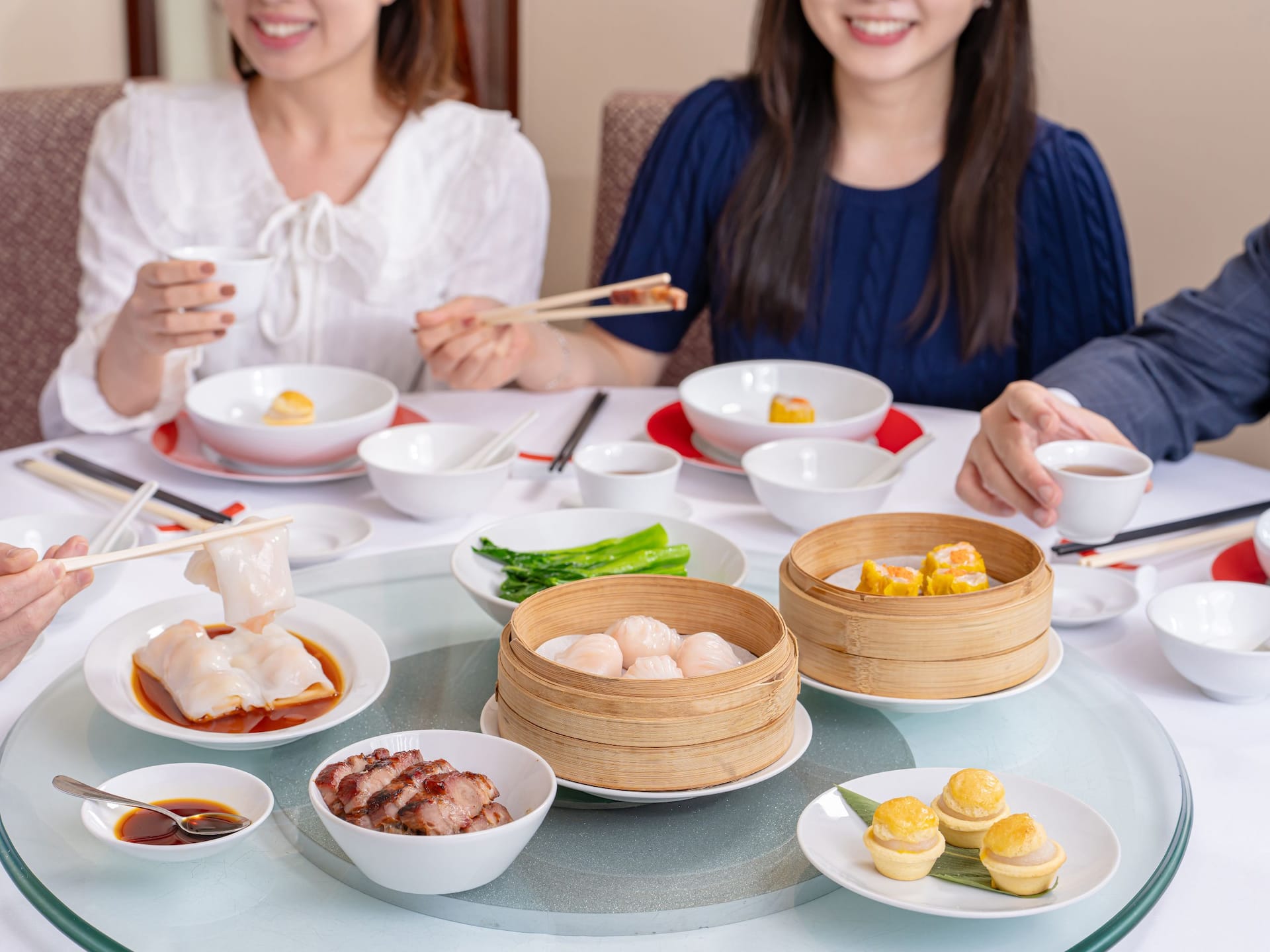 Hyatt Regency Hong Kong, Tsim Sha Tsui Friends Enjoying Dim Sum