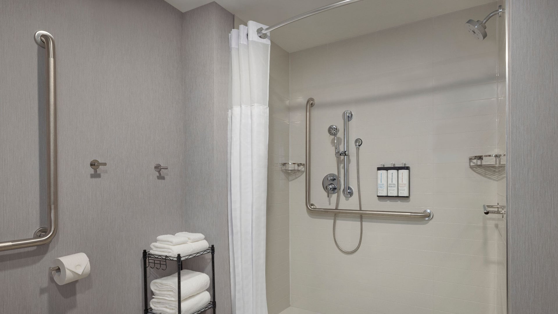 Hyatt Place Windsor Accessible Bathroom