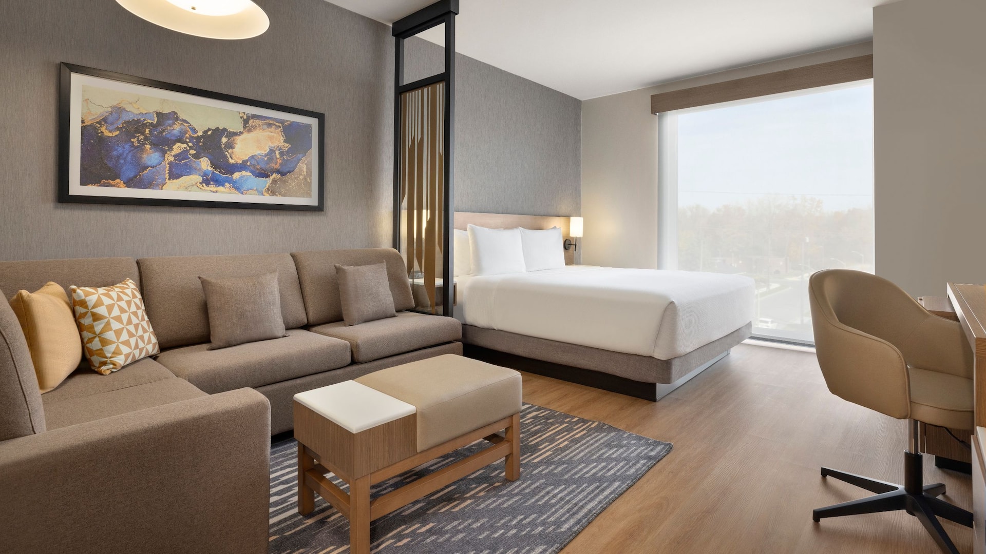 Hyatt Place Windsor King Living Area