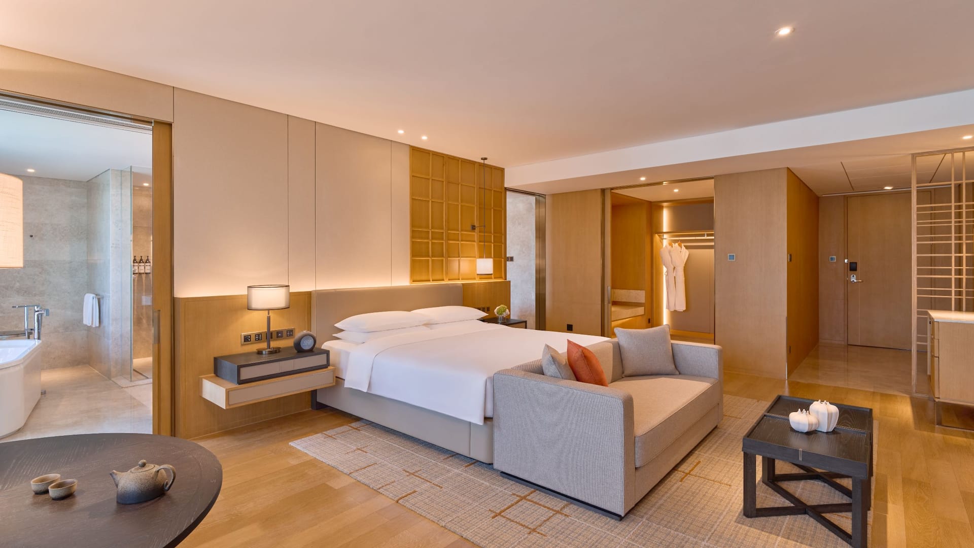 1 von 1 Hyatt Regency Shenzhen Airport King Bed Studio with Club Access