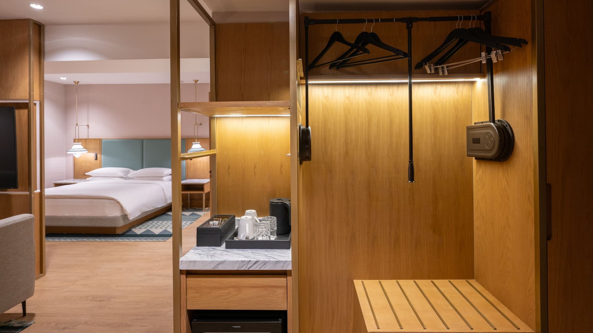 5/6 Hyatt Regency Nairobi Westlands Accessible Room Amenity