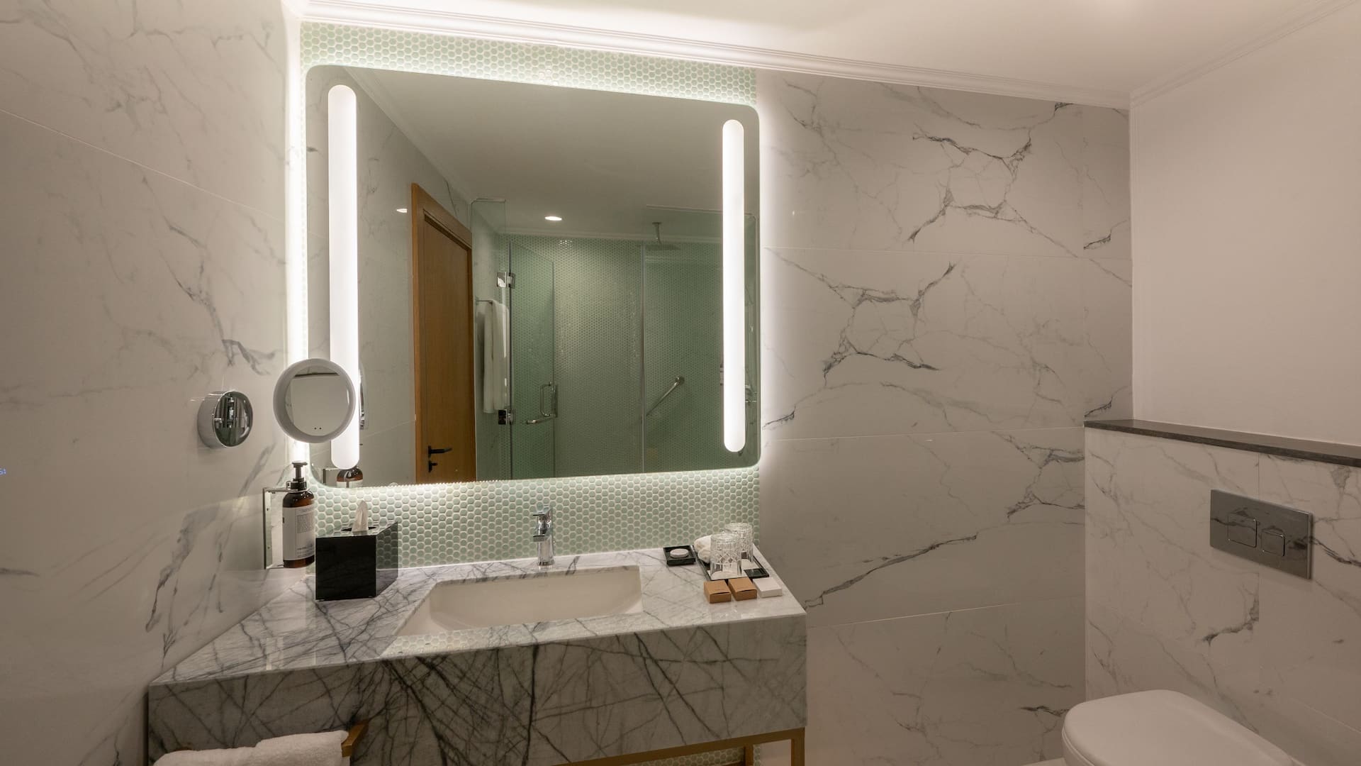 4/5 Hyatt Regency Nairobi Westlands Deluxe Studio Apartment Vanity