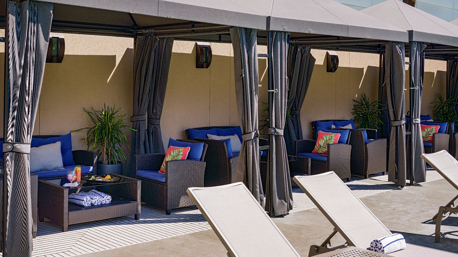Hyatt Regency Santa Clara Cabanas Long View