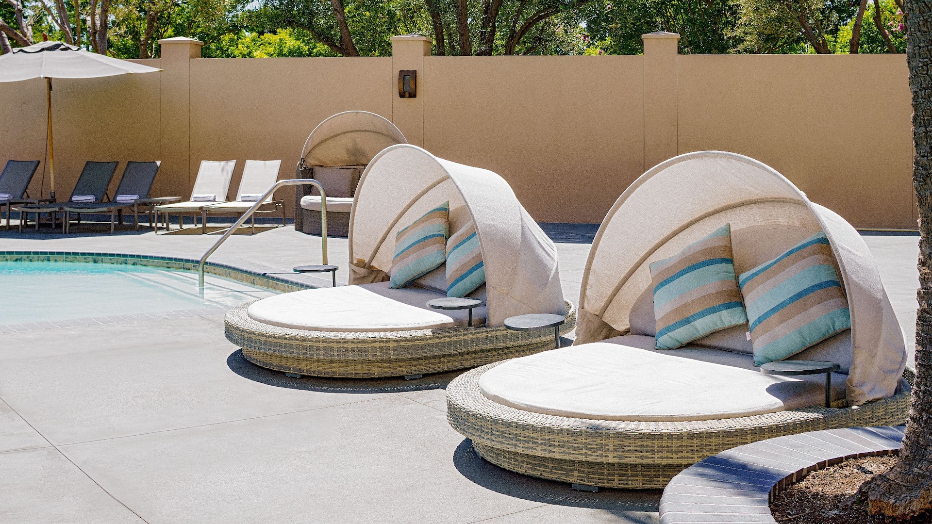 Hyatt Regency Santa Clara Covered Pool Loungers