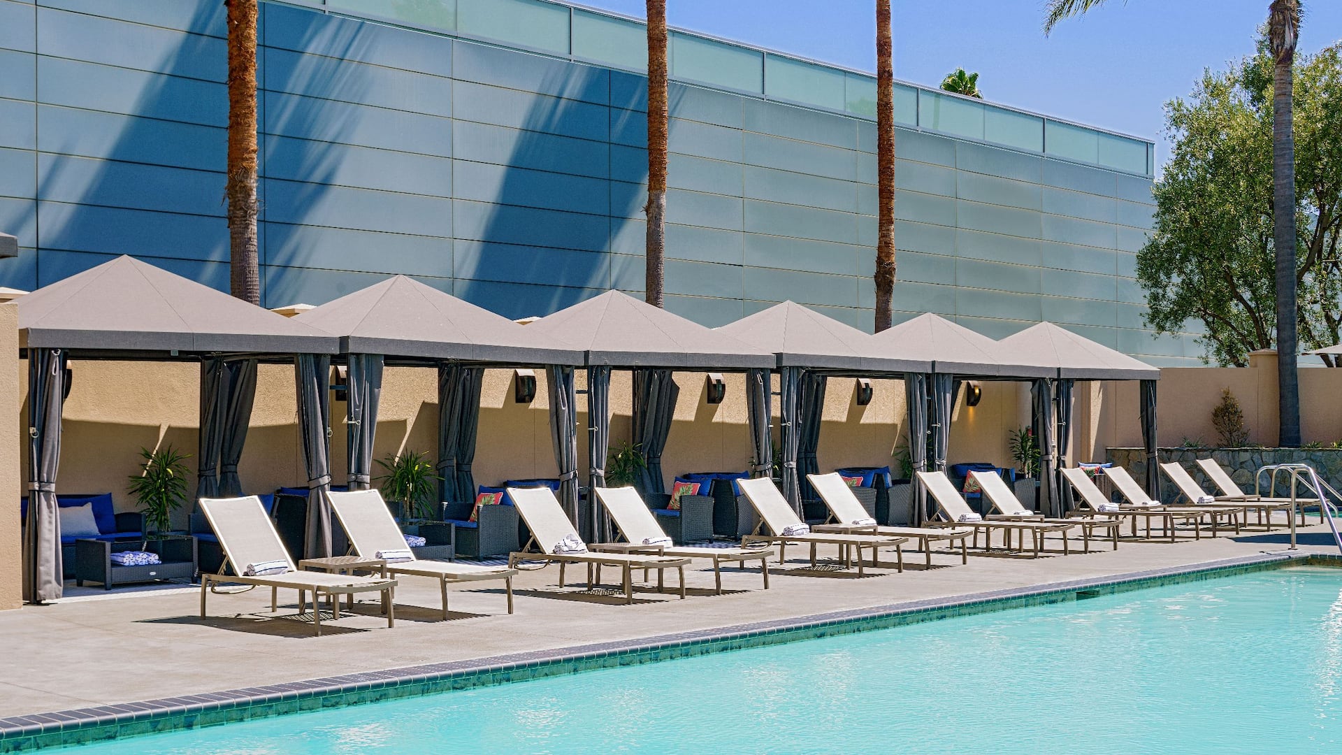Hyatt Regency Santa Clara Pool With Cabanas
