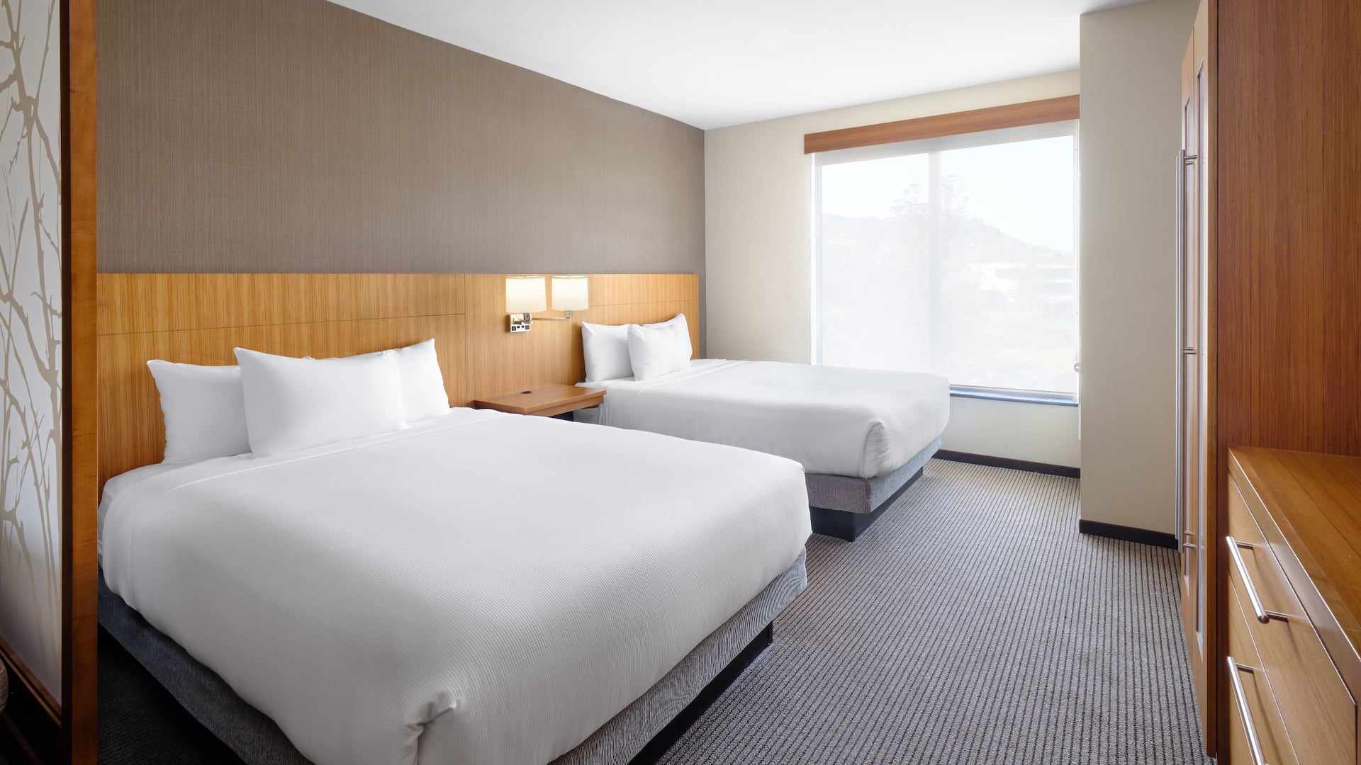 Hyatt Place Park City Queen Bed Detail