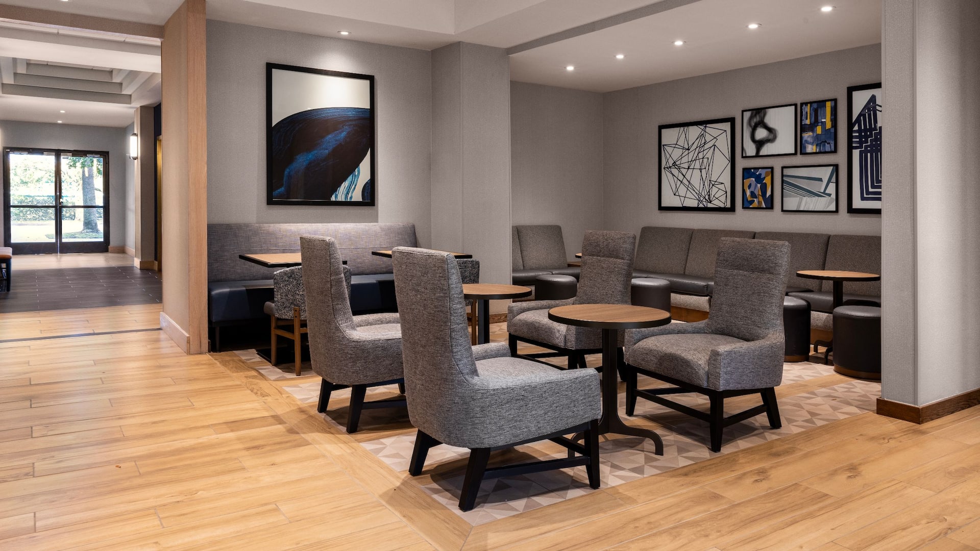 Hyatt Place Orlando Airport Lobby Seating