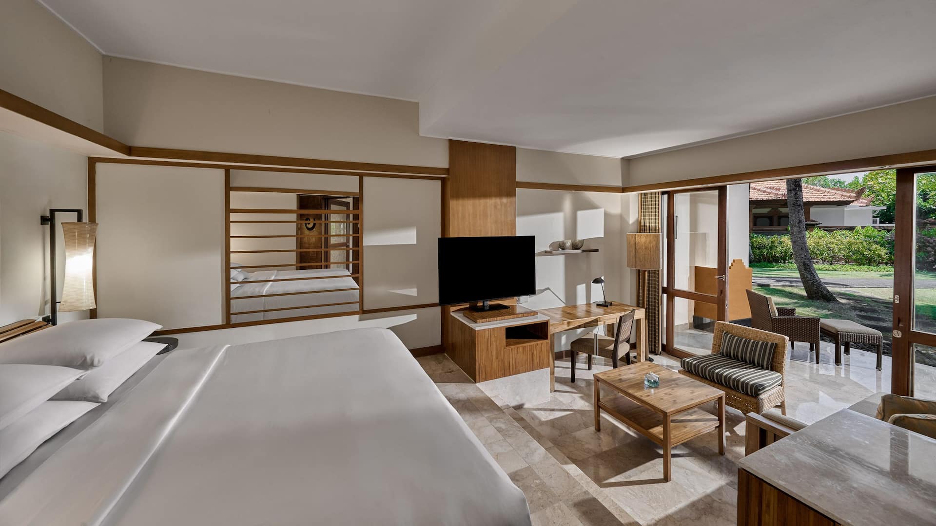 3 de 6 Grand Hyatt Bali Club Deluxe King Step Bedroom Layout