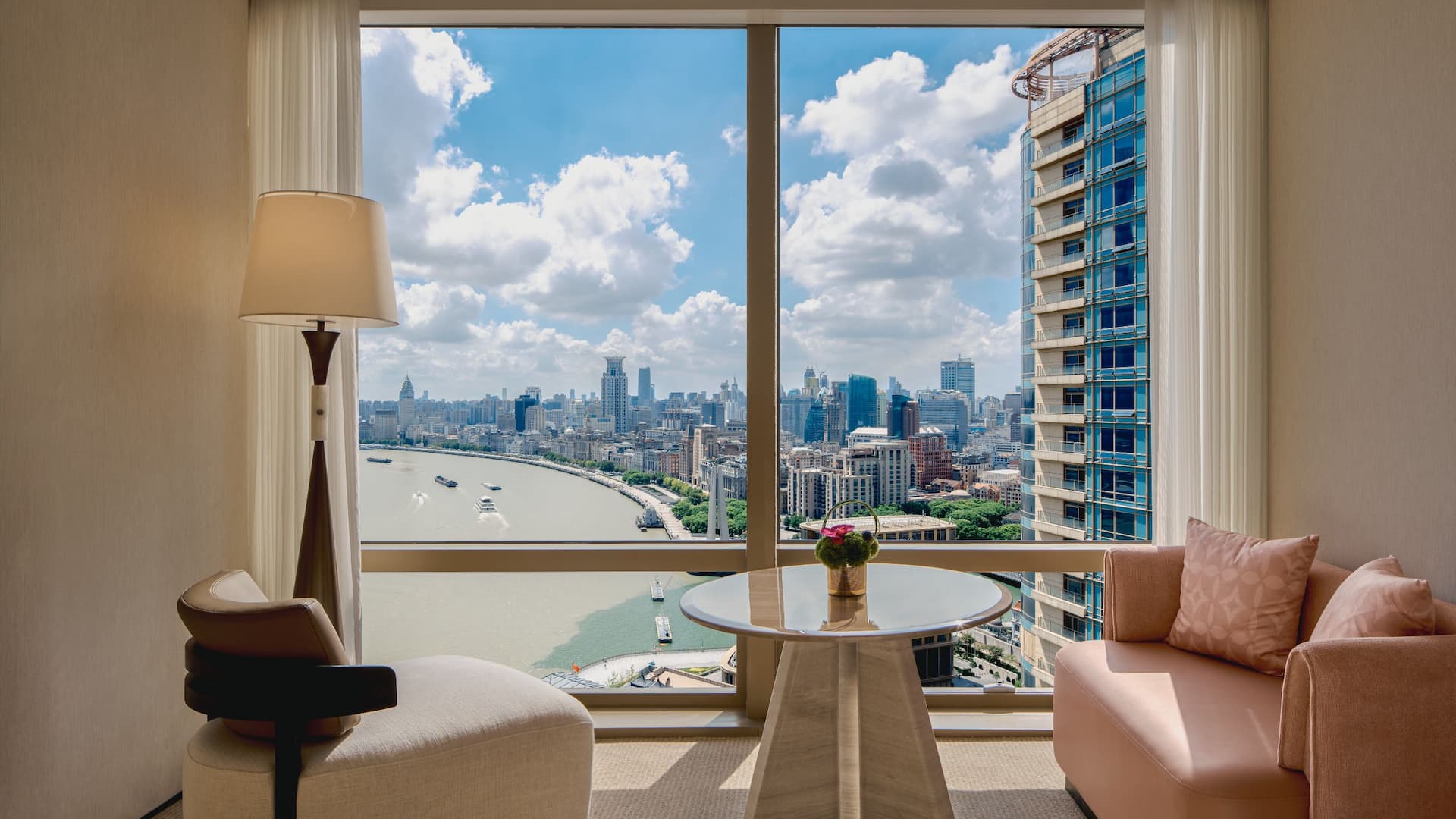 第 2，共 2 Hyatt on the Bund, Shanghai Club Deluxe River View Twin