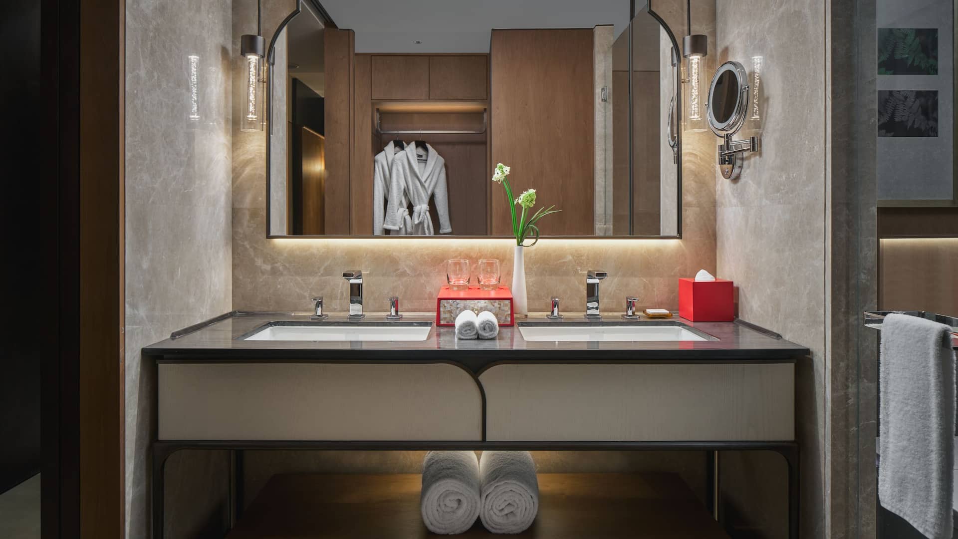 第 3，共 3 Hyatt on the Bund, Shanghai Club Deluxe River View Bathroom