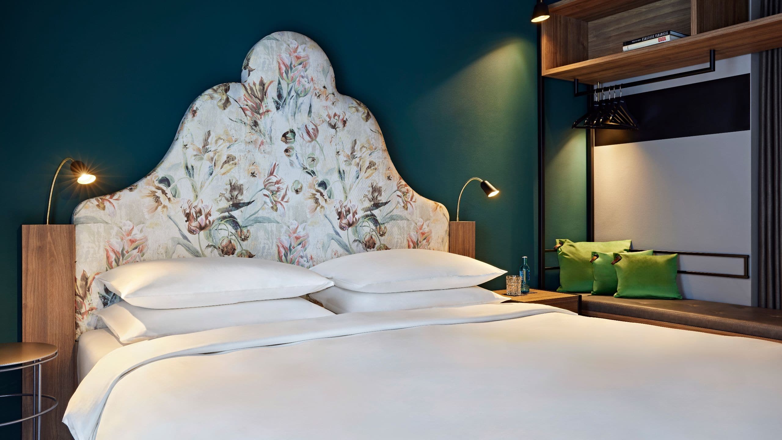 第 3，共 5 me and all hotel dusseldorf oberkassel One King Bed Deluxe Bed