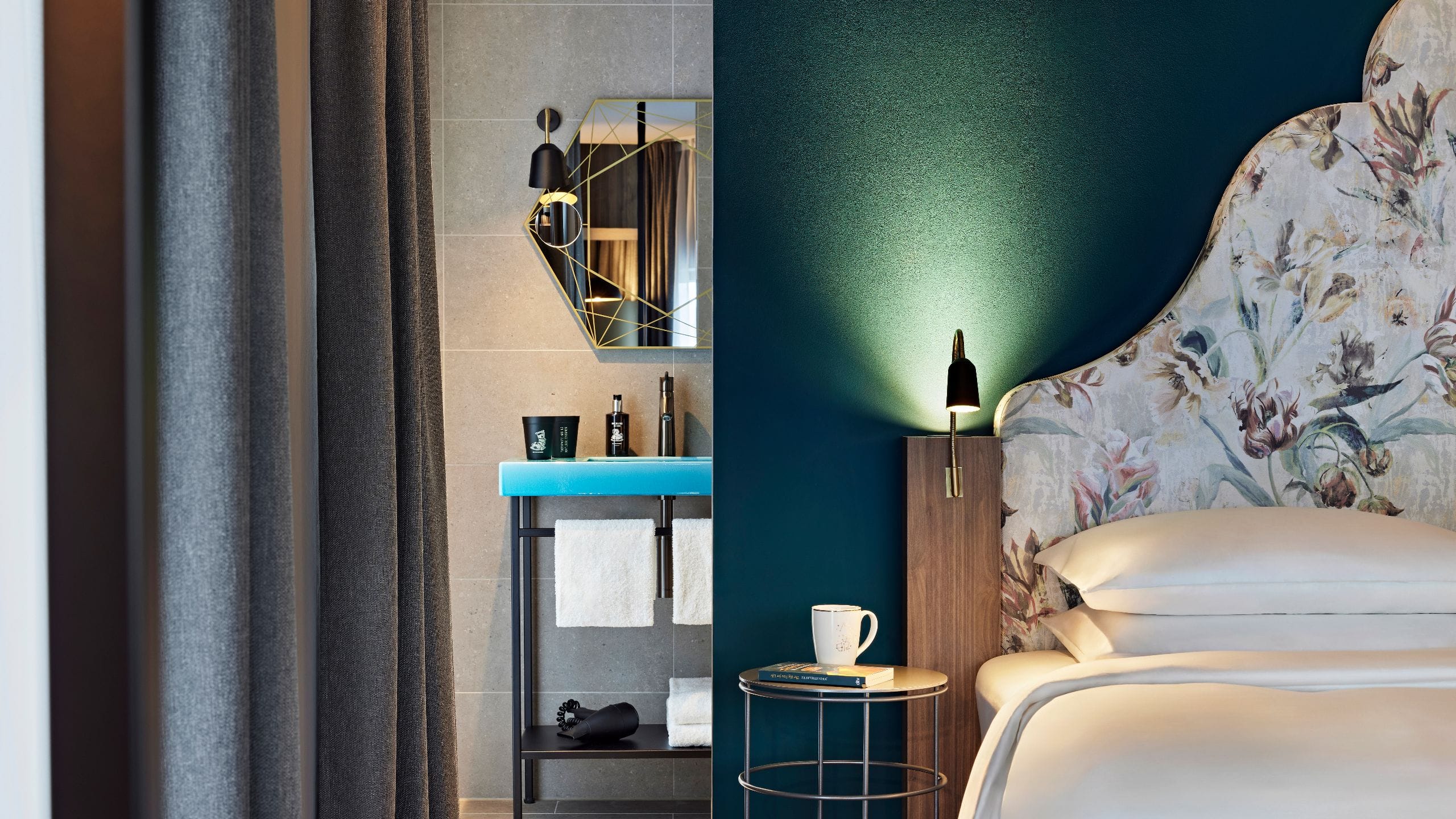 第 4，共 5 me and all hotel dusseldorf oberkassel Studio Bedside