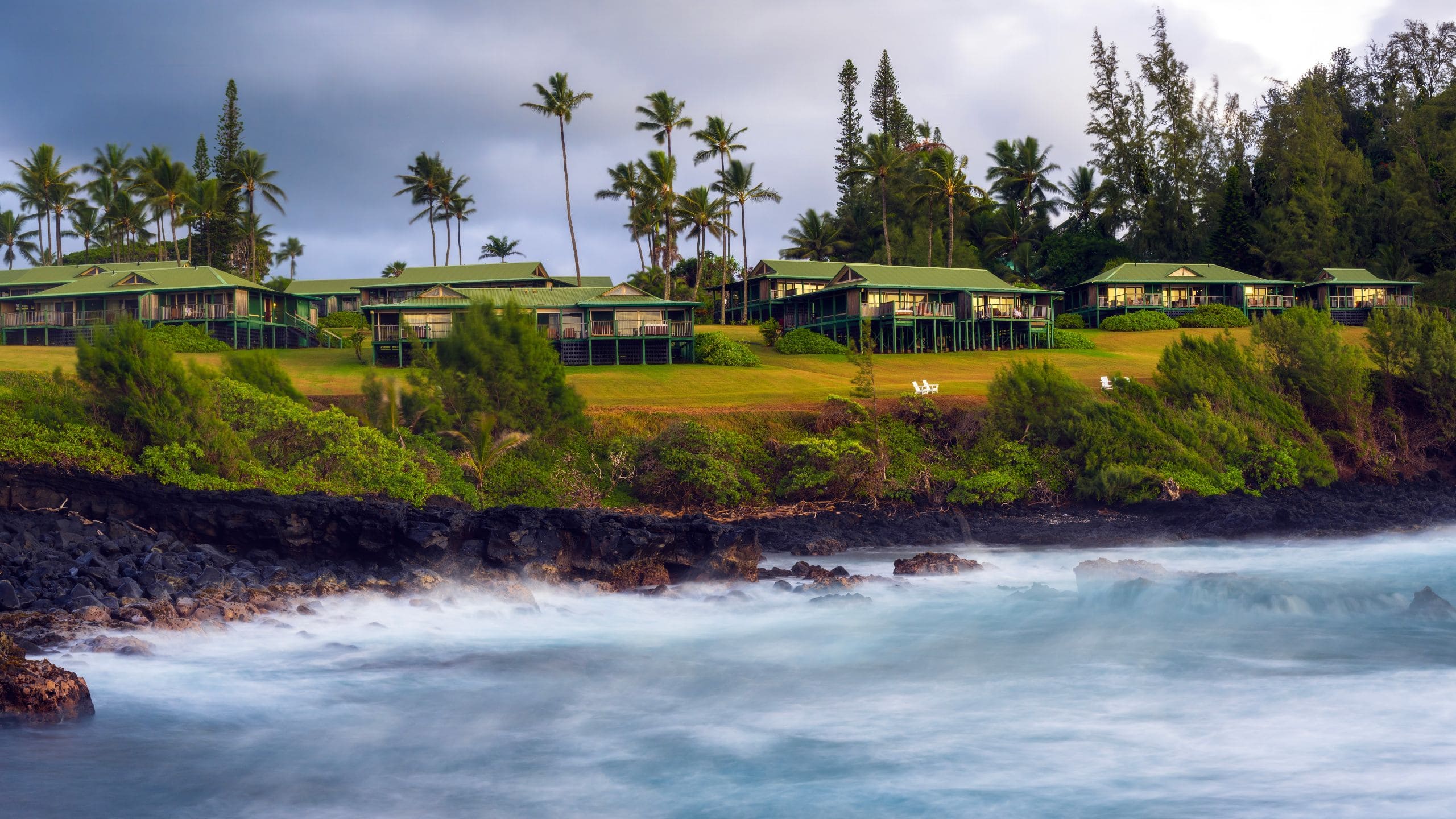 Hana-Maui Resort Bungalows From Ocean