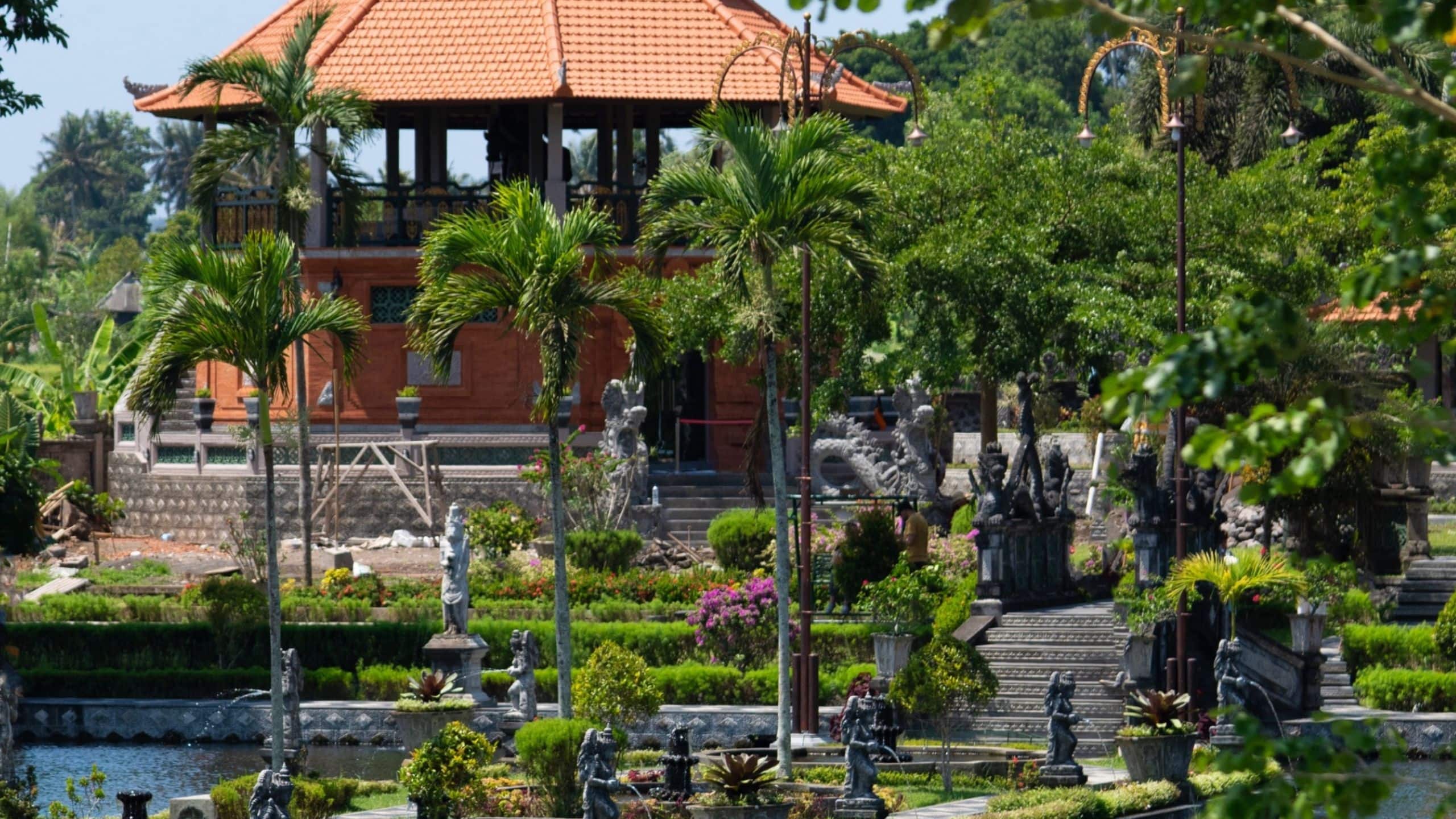 Alila Manggis Taman Ujung Main Building Roofs