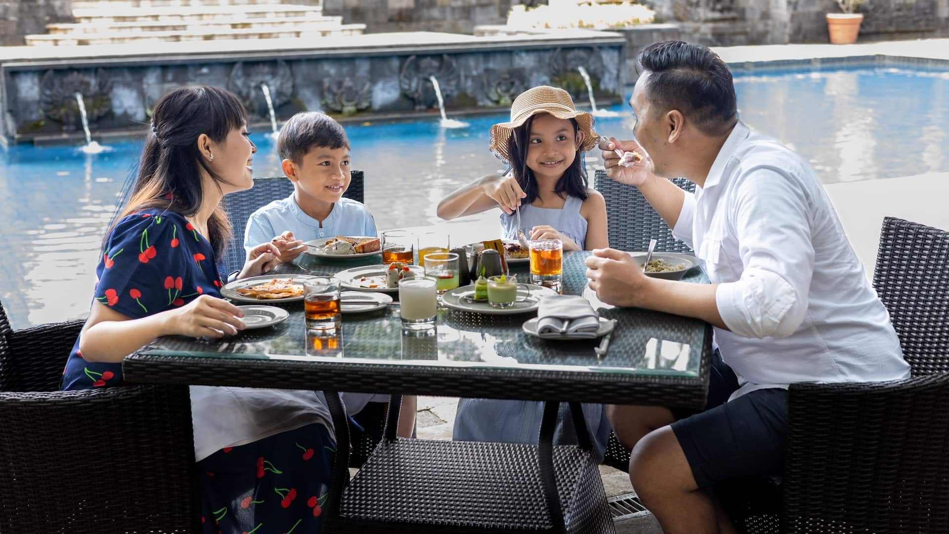 Hyatt Regency Yogyakarta Family Enjoying Sunday Brunch Alternative