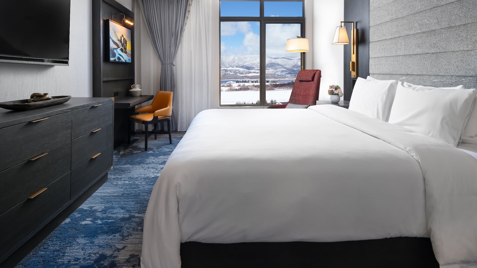 2 of 2 Grand Hyatt Deer Valley Deluxe King Suite Valley View