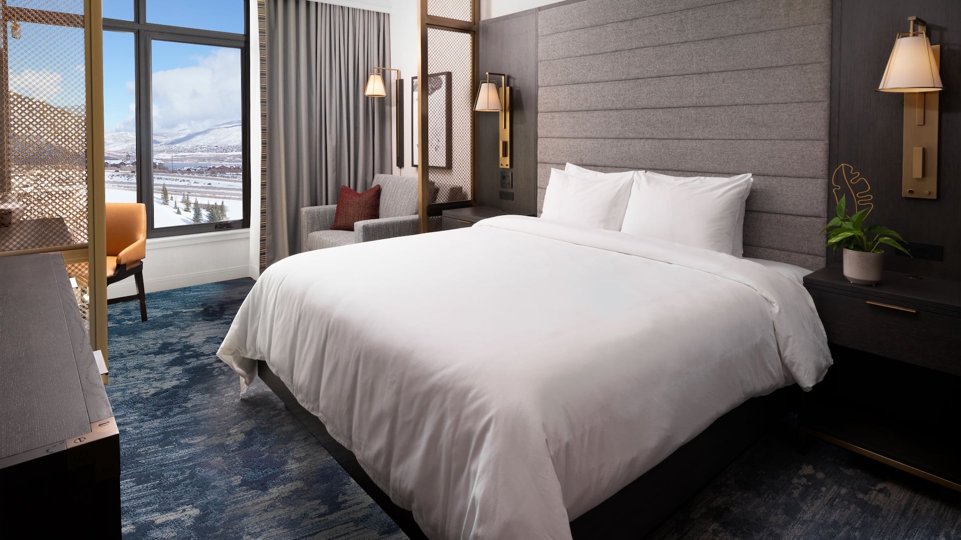 Grand Hyatt Deer Valley Standard King Valley View Right Aligned