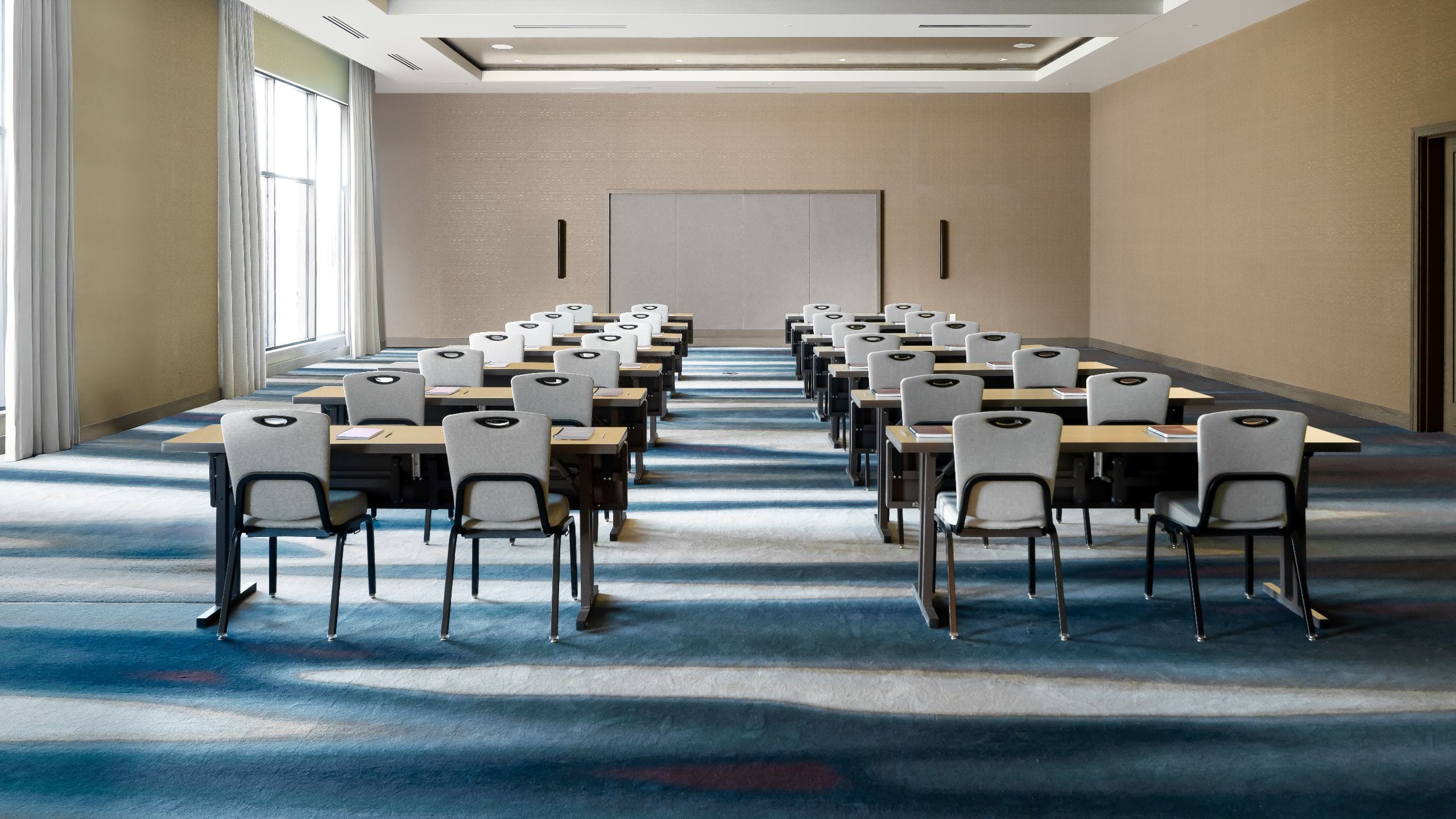 Grand Hyatt Deer Valley Strawberry Conference Room