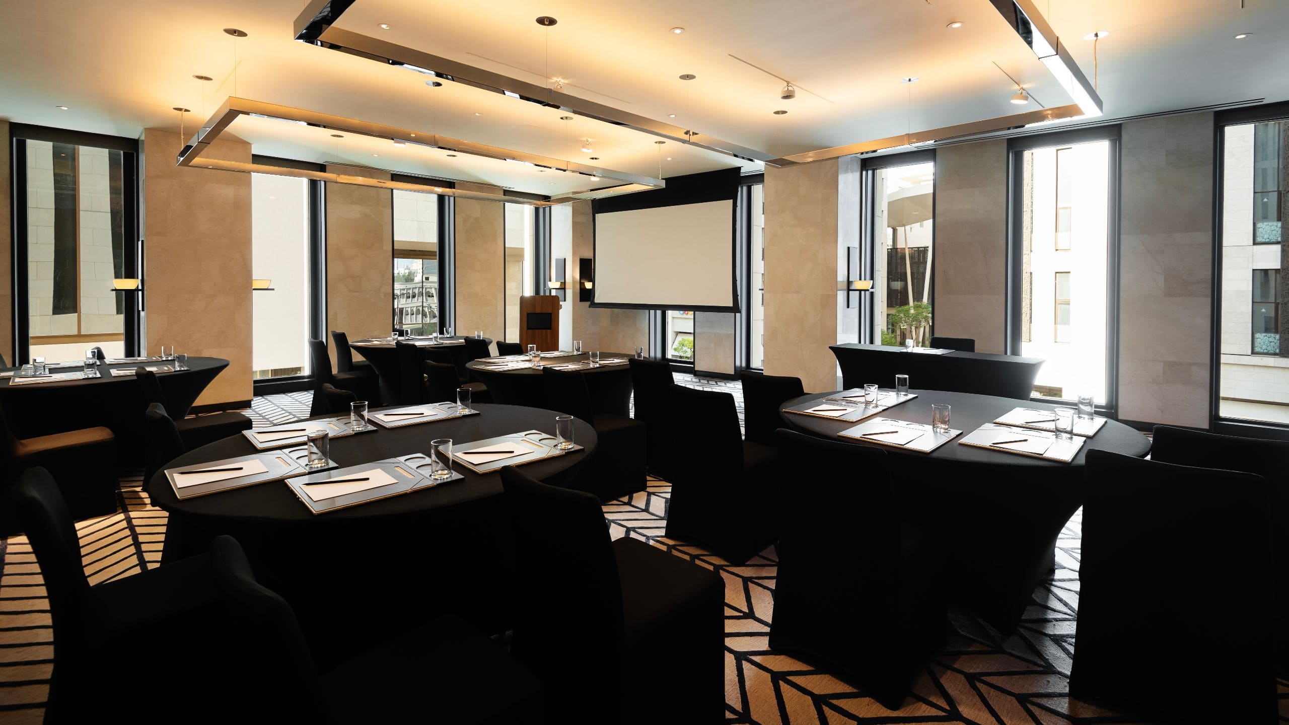 Park Hyatt Doha Event Set Up Round Tables With Screen Salon