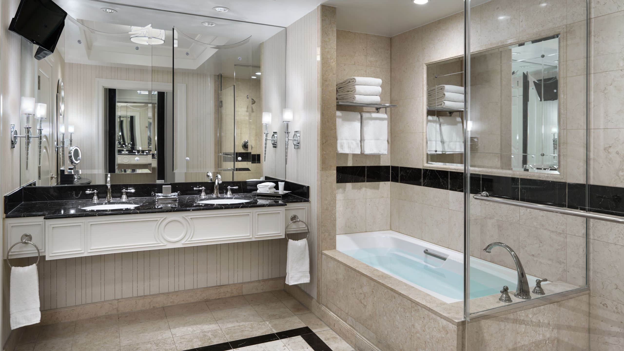 3 of 3 The Palazzo Luxury King Bath