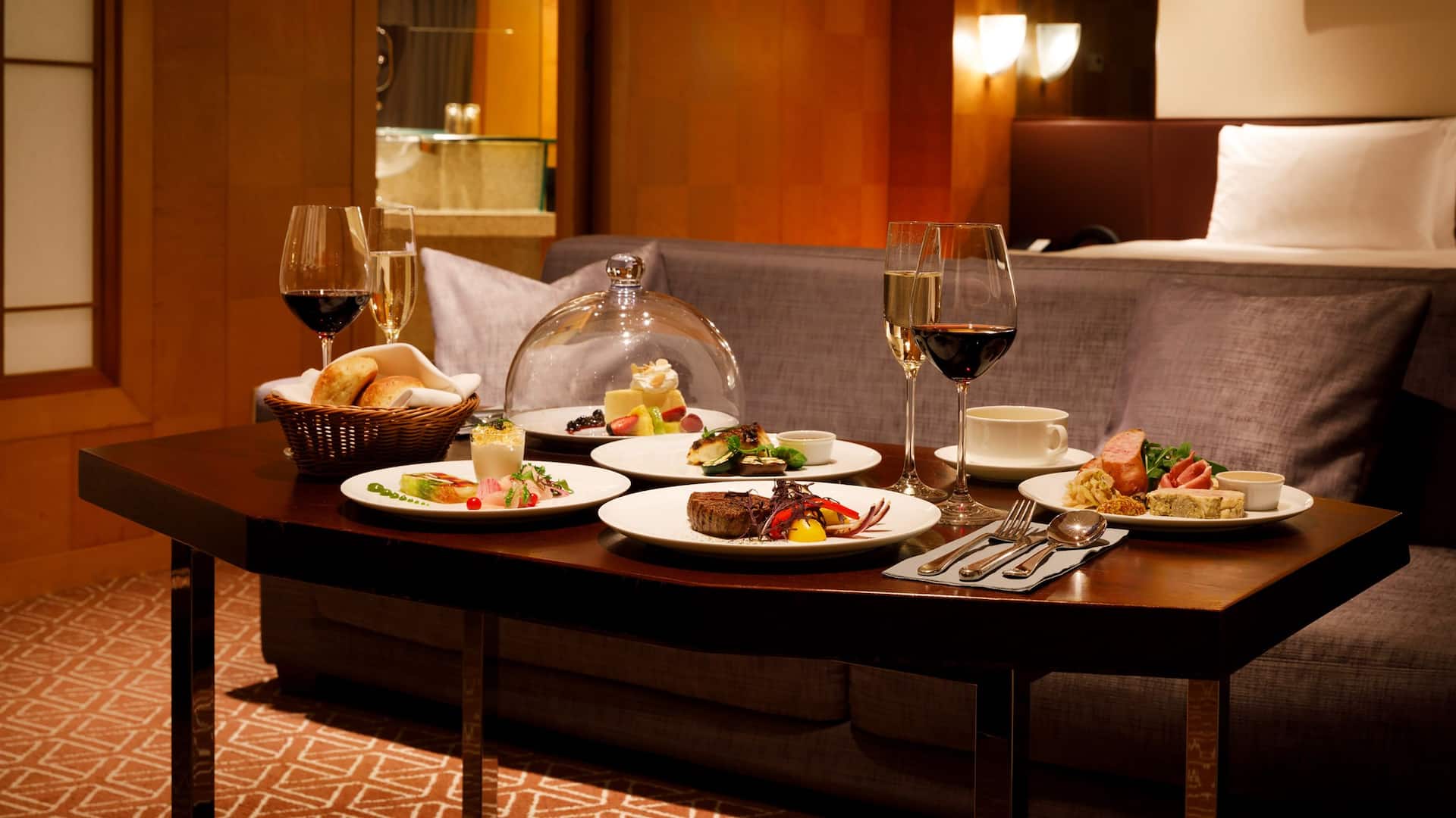 Grand Hyatt Fukuoka Room Service Dinner