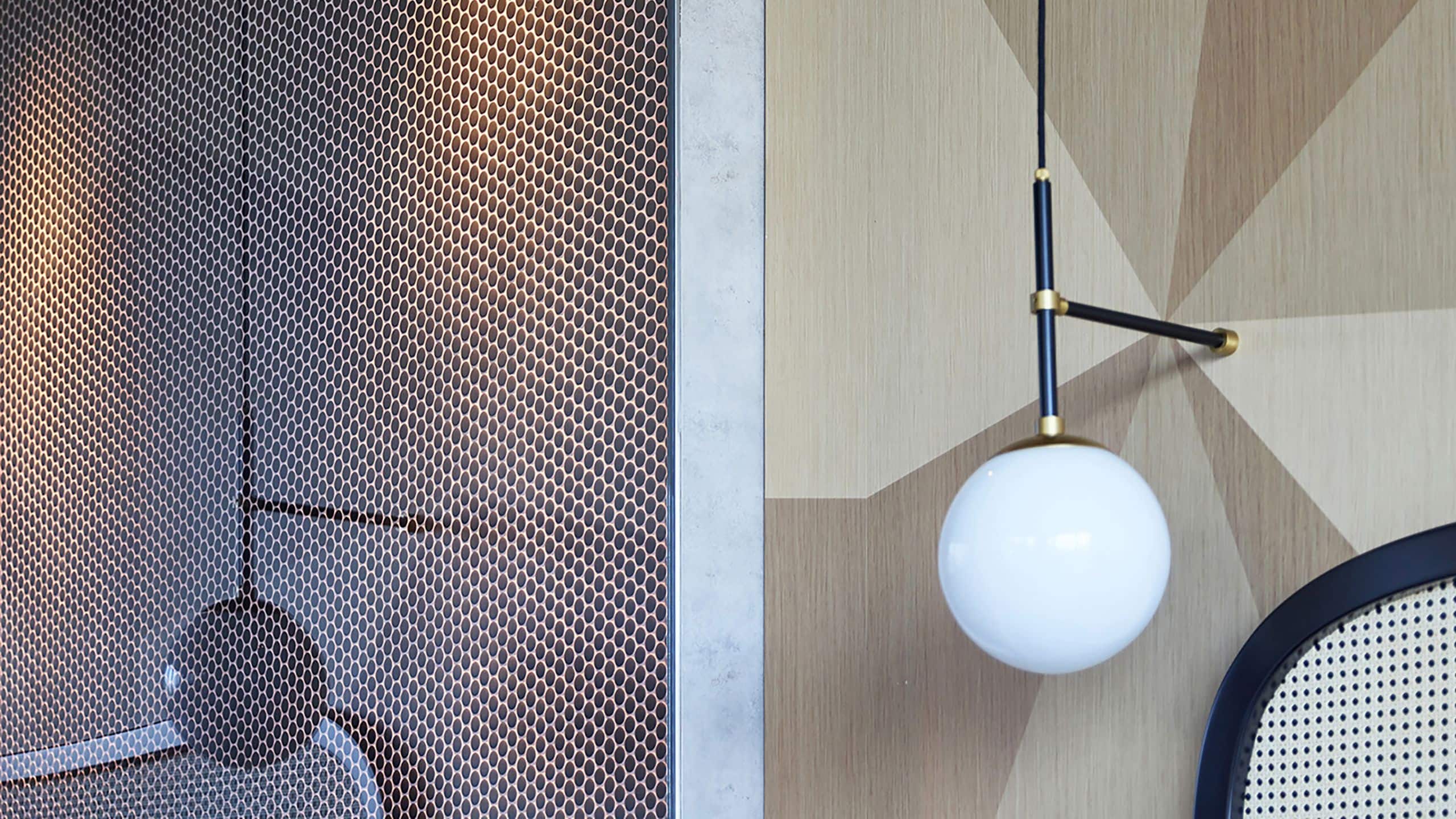 5 von 5 me and all hotel flims 1 King Bed Deluxe Details