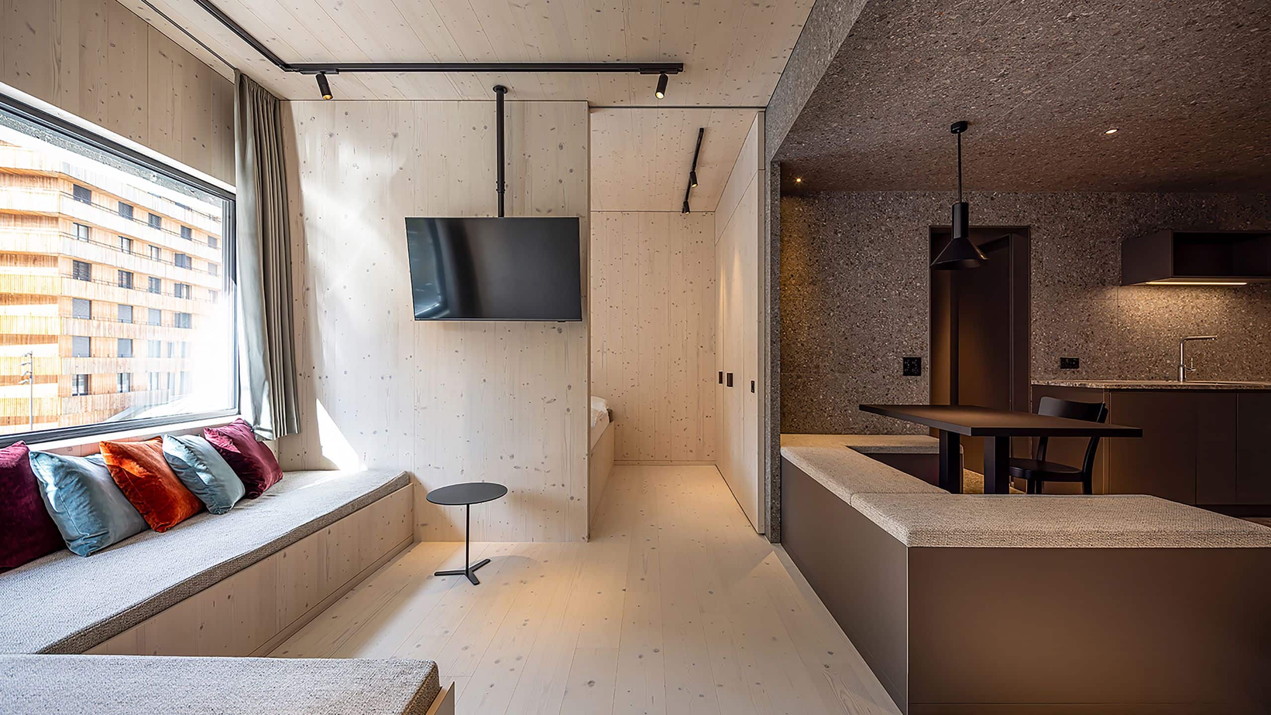 me and all hotel flims 2 King Beds Studio Deluxe Bench.