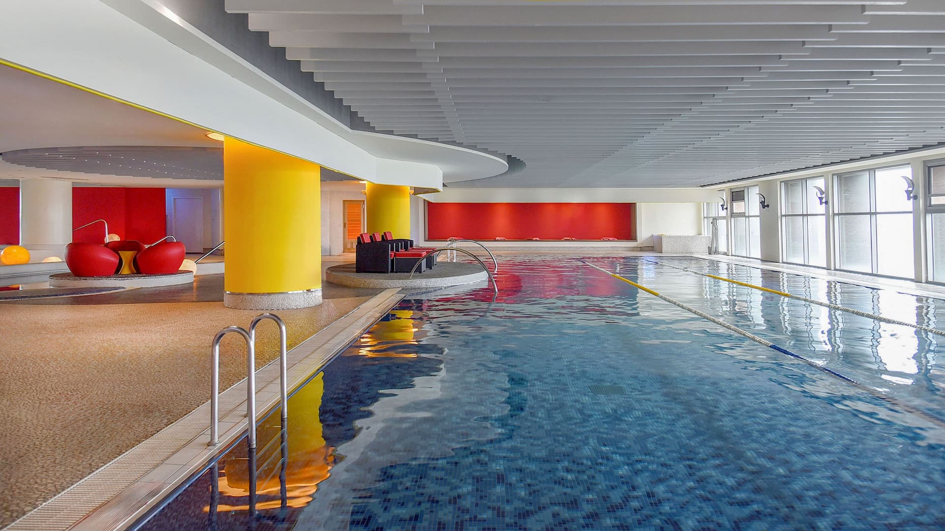 Hyatt Regency Taoyuan International Airport Swimming Pool