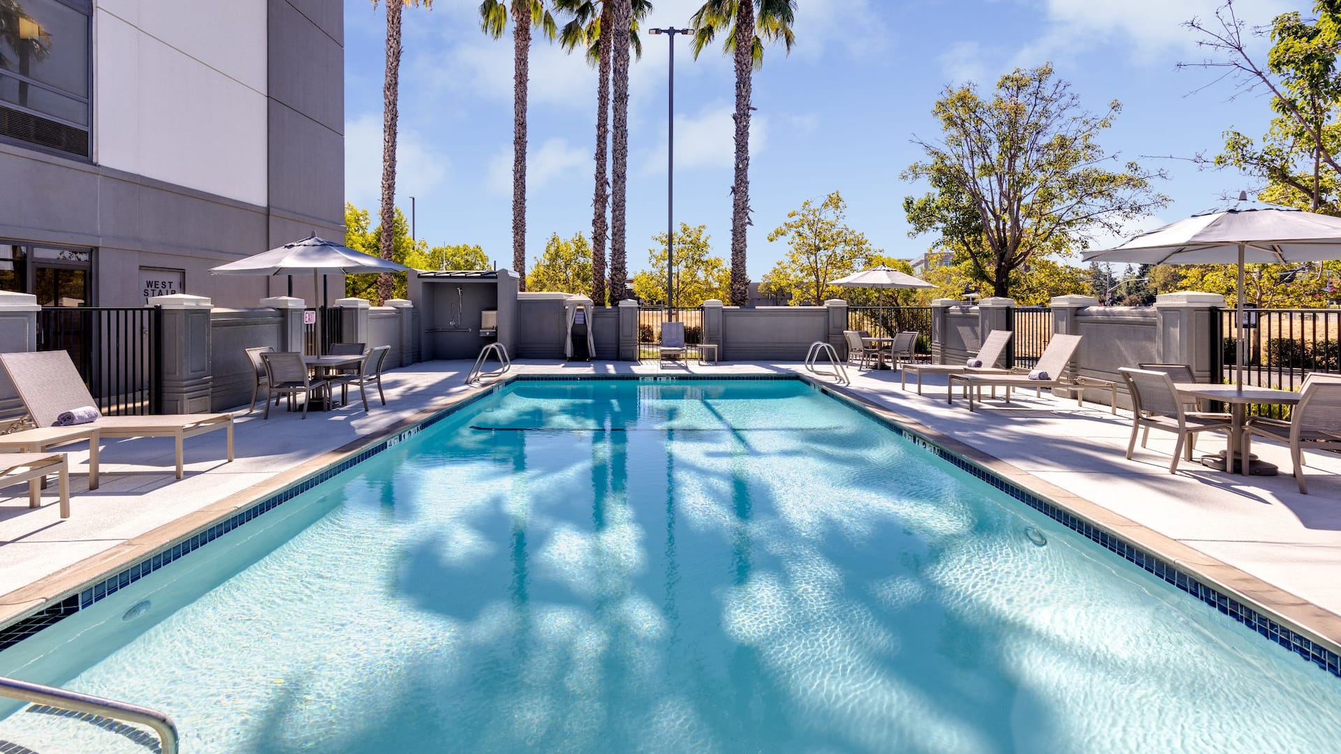 Hyatt Place Sacramento/Rancho Cordova Pool Length View