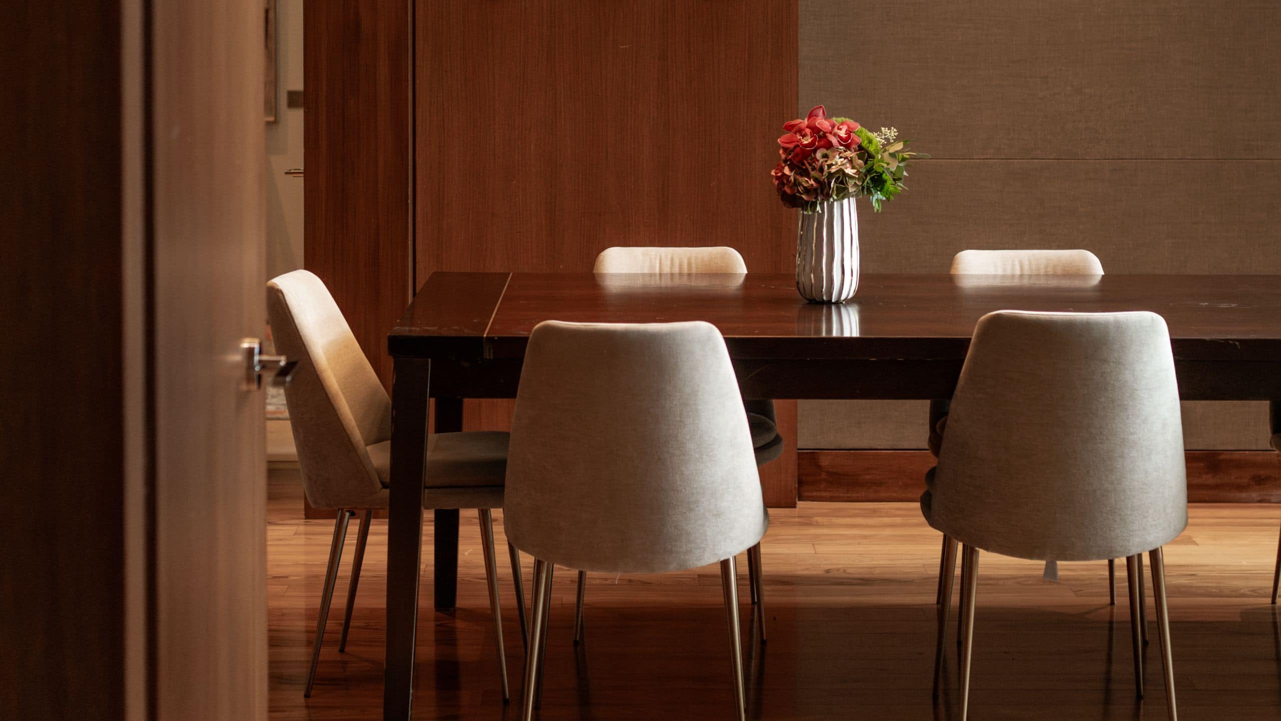 Park Hyatt Chicago Semi Private Dining Room Set Up Vertical