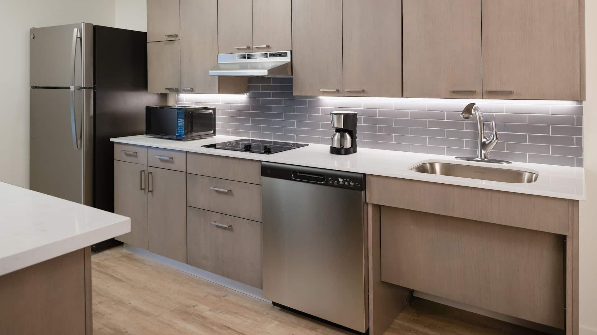 第 2，共 5 Hyatt House Auburn Hills / Detroit Accessible Full Kitchen