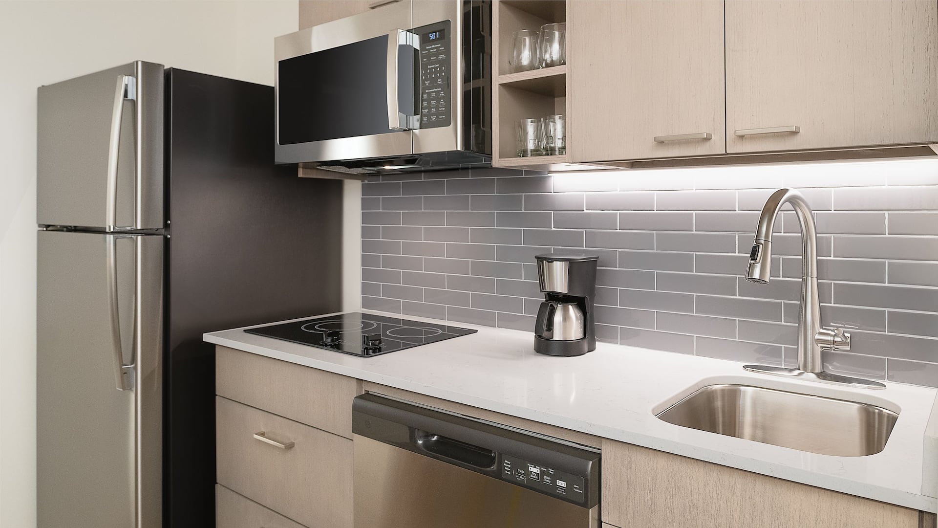 第 4，共 6 Hyatt House Auburn Hills / Detroit Standard Full Kitchen Appliances