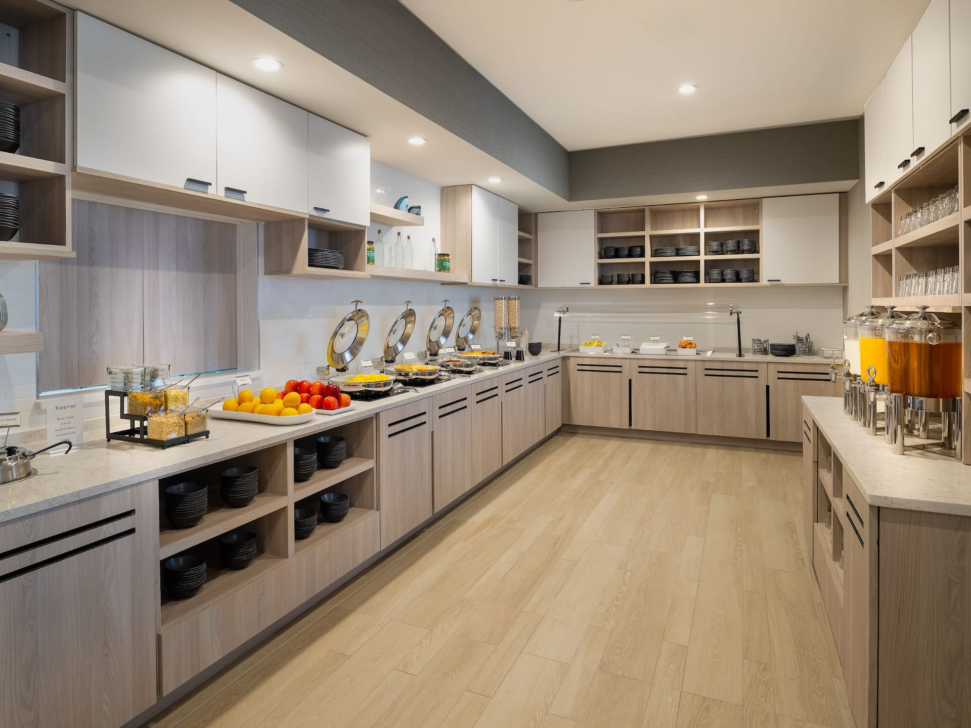 Hyatt House Auburn Hills / Detroit Breakfast Buffet