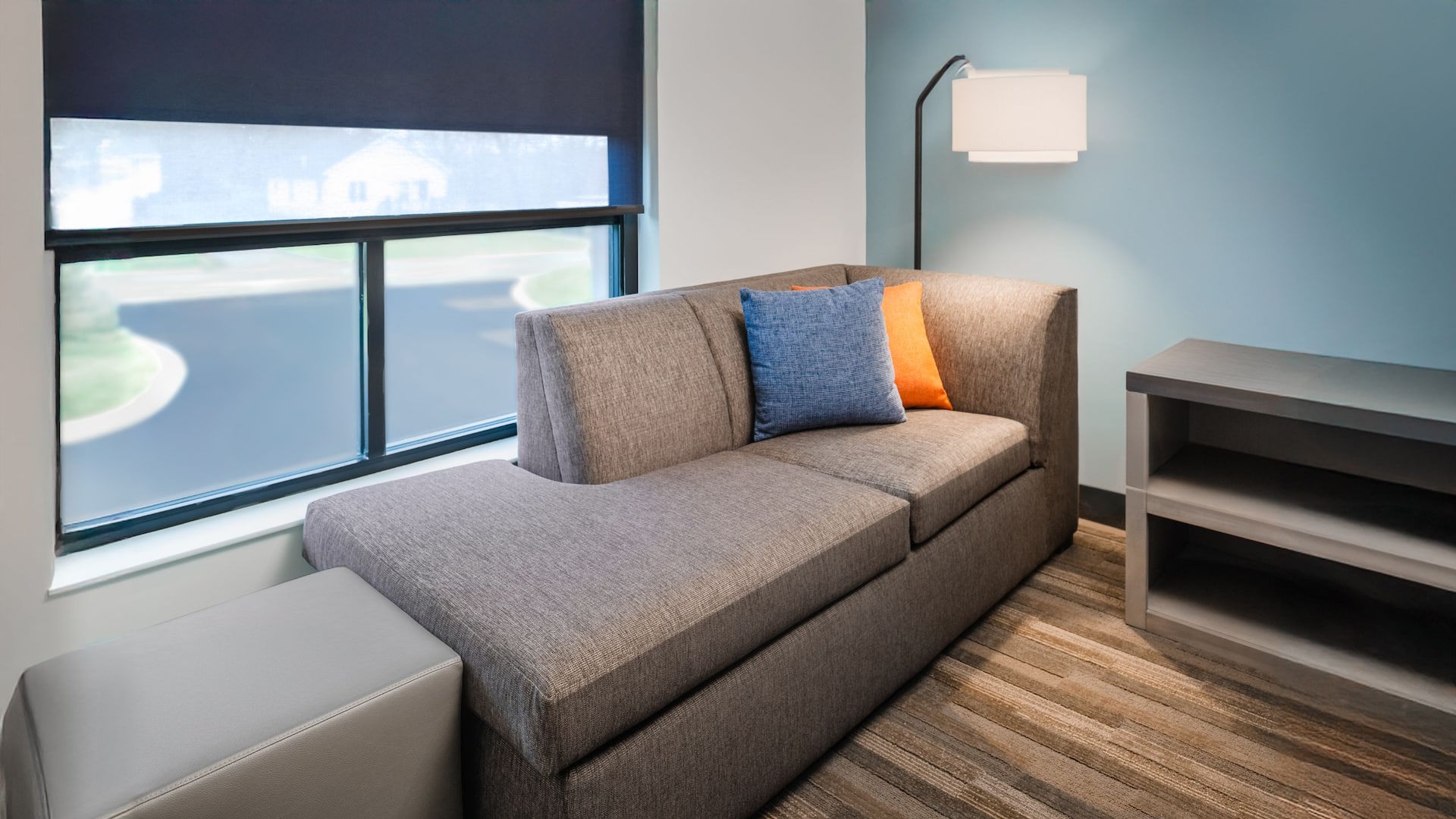 第 4，共 6 Hyatt House Auburn Hills / Detroit Den Seating Area