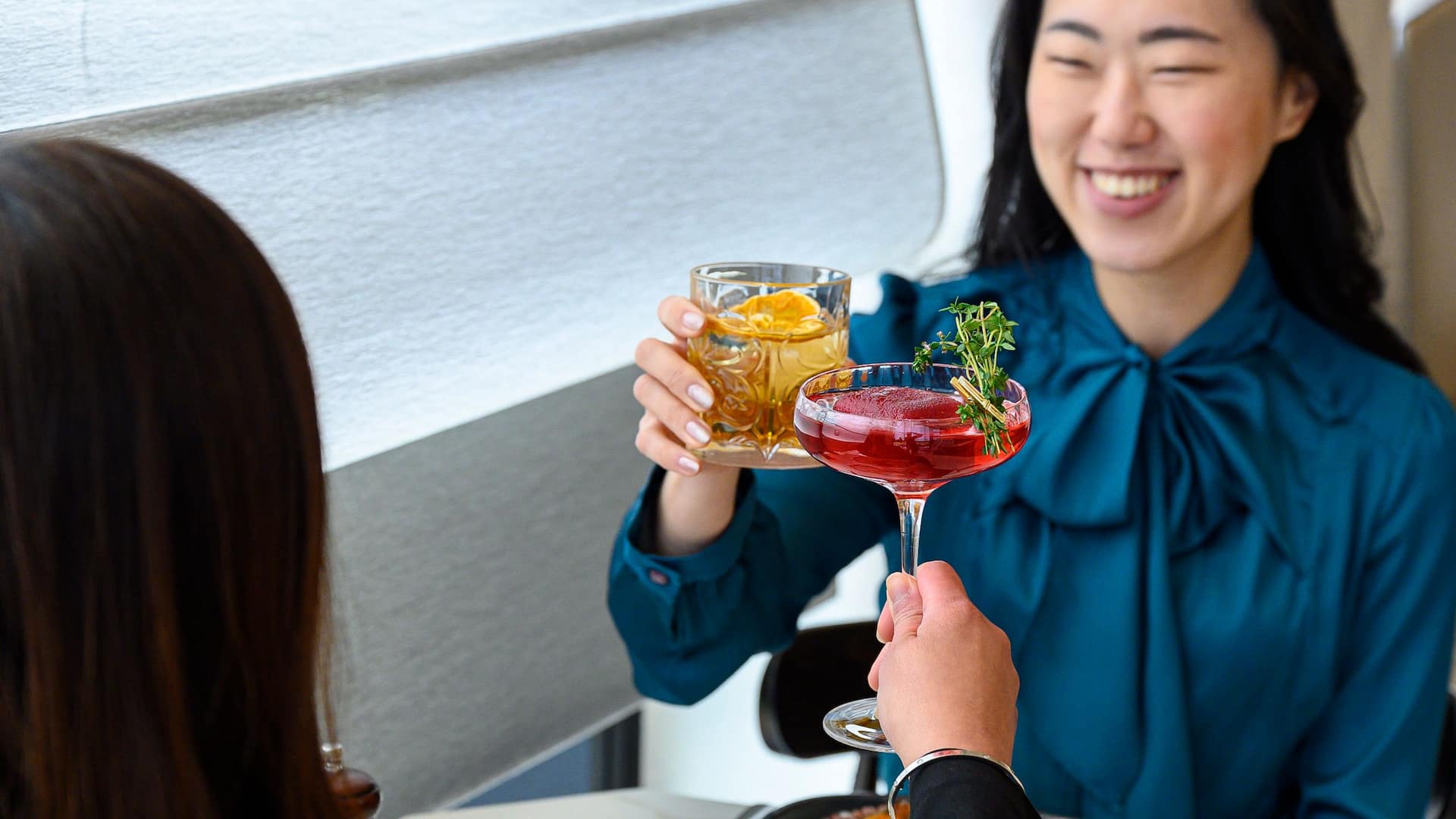 Hyatt Place Melbourne Caribbean Park Archies Farm Restaurant Bar Two Ladies With Cocktails