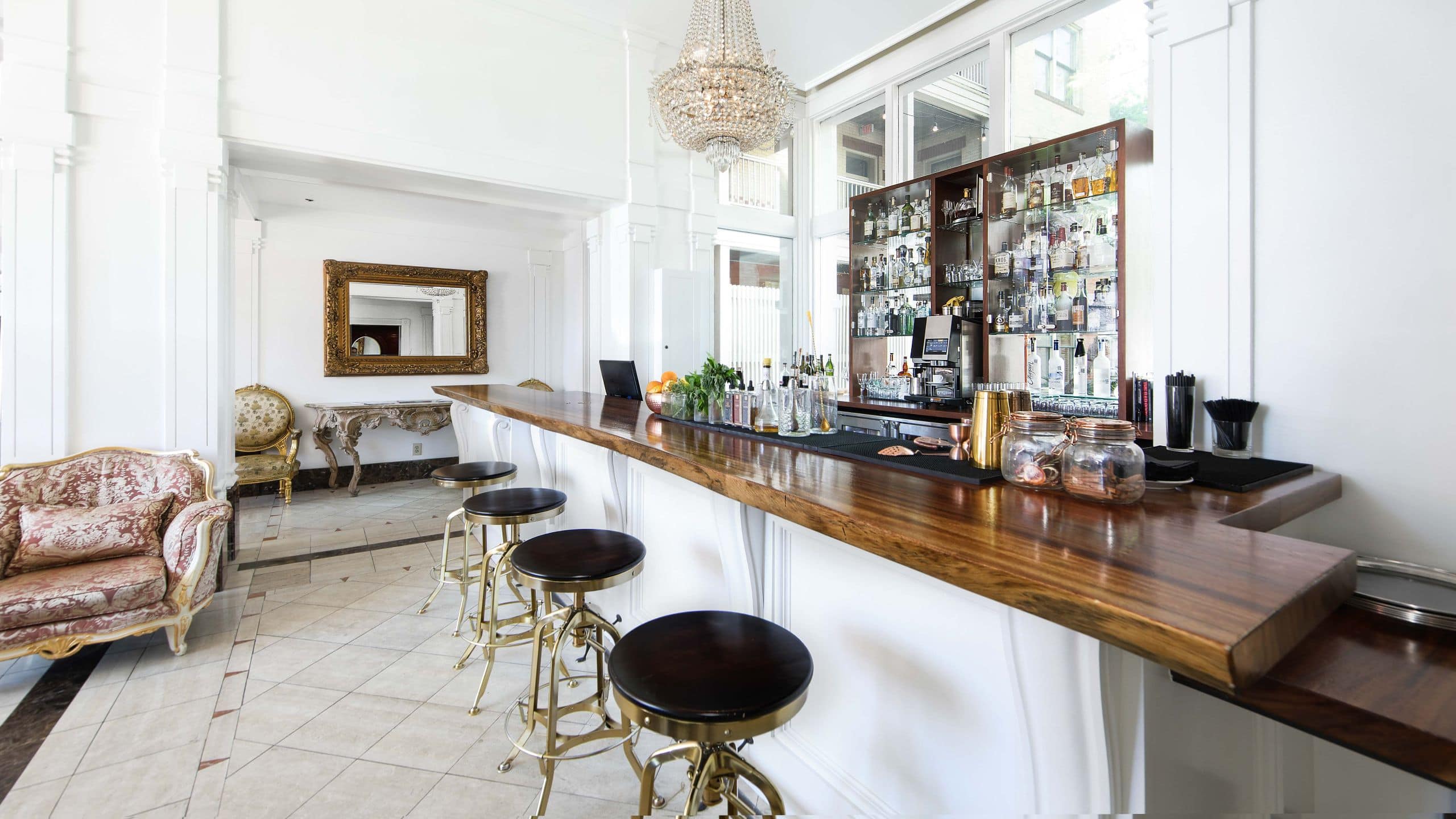 The Fairmount Lobby Bar