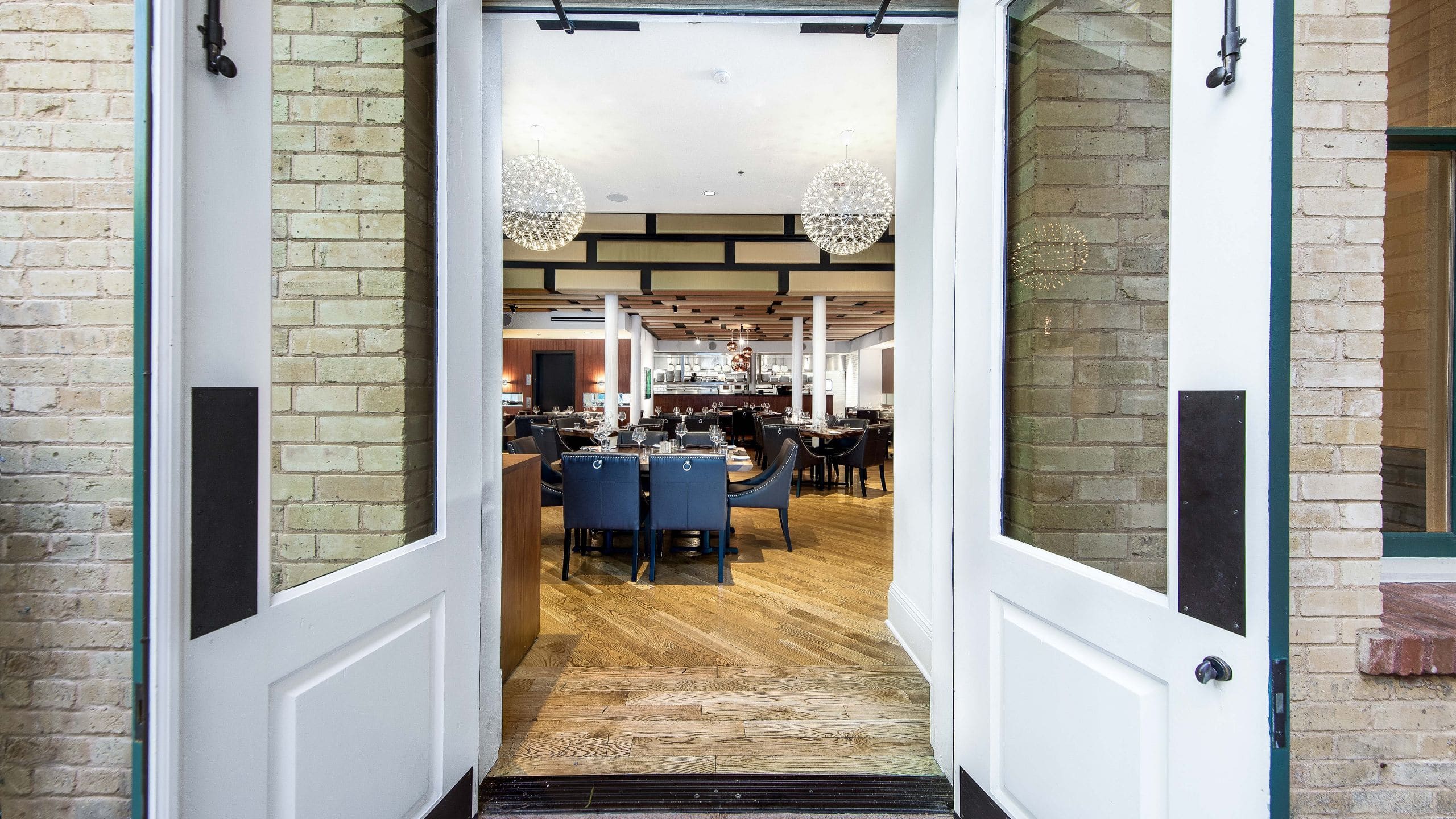 The Fairmount Prime Restaurant Entrance From Courtyard