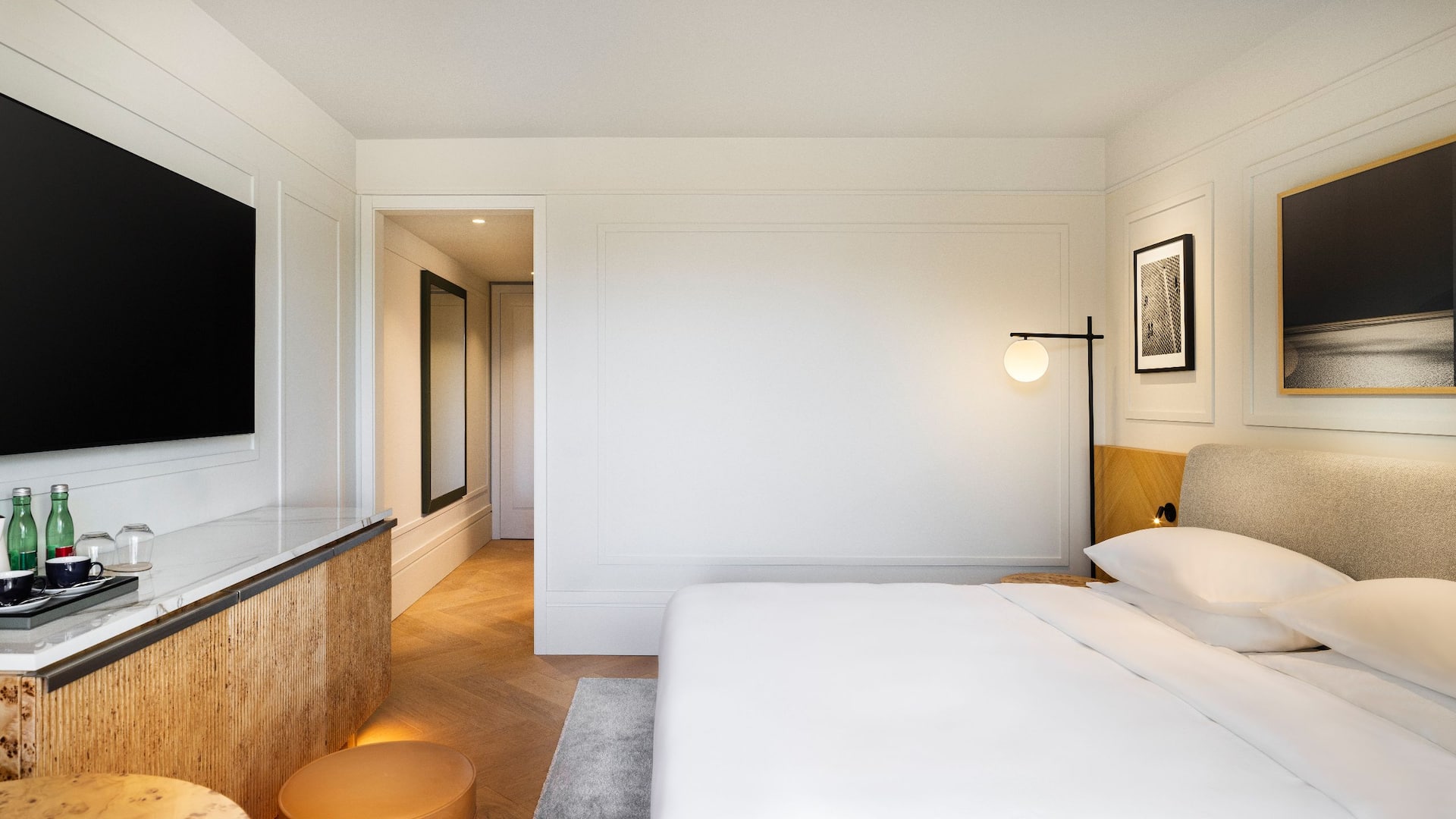 2 de 4 Hyatt Regency Zadar King Bed With Balcony Deluxe Hallway