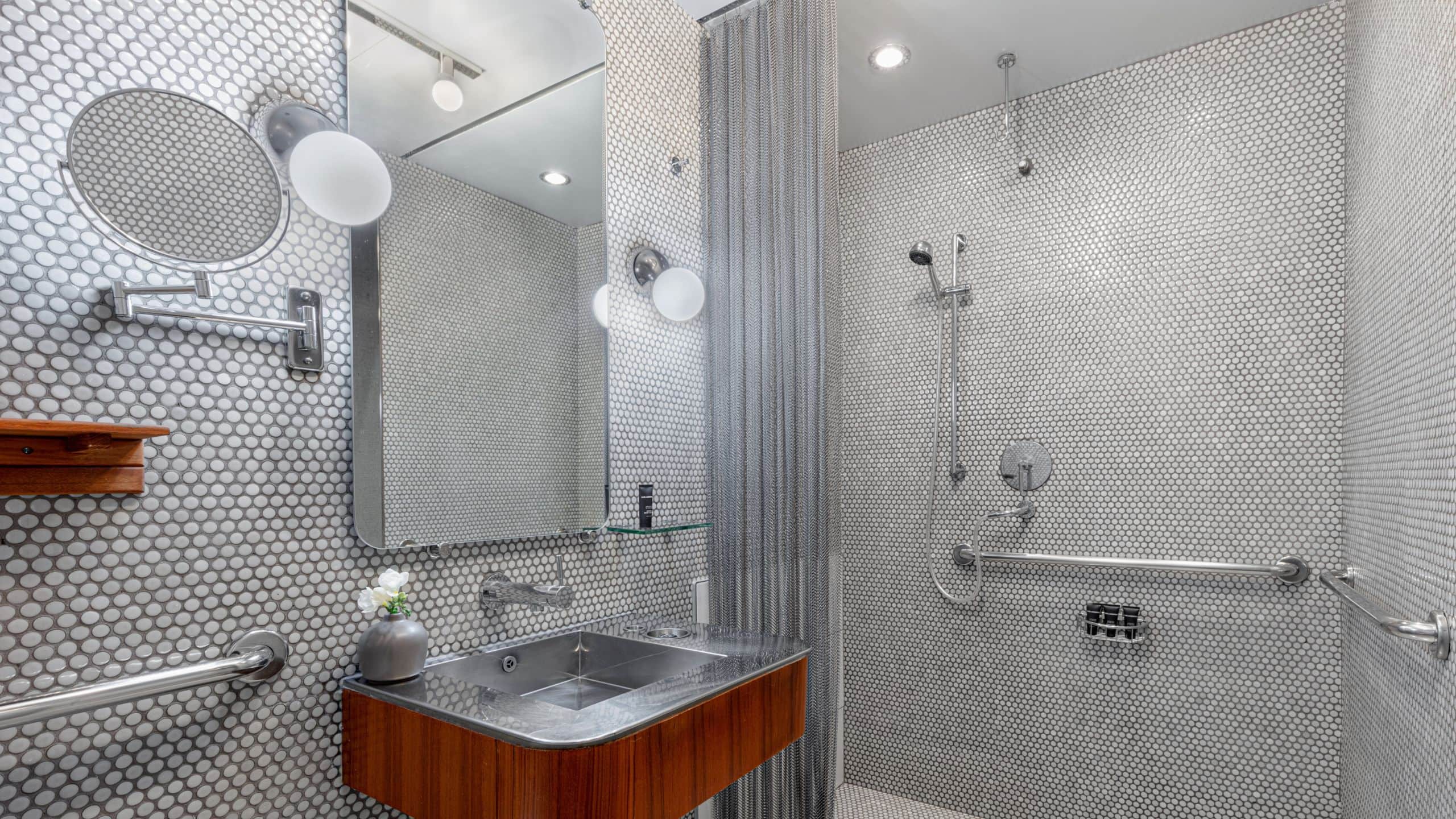 5 de 5 Dream Downtown Ada Bathroom