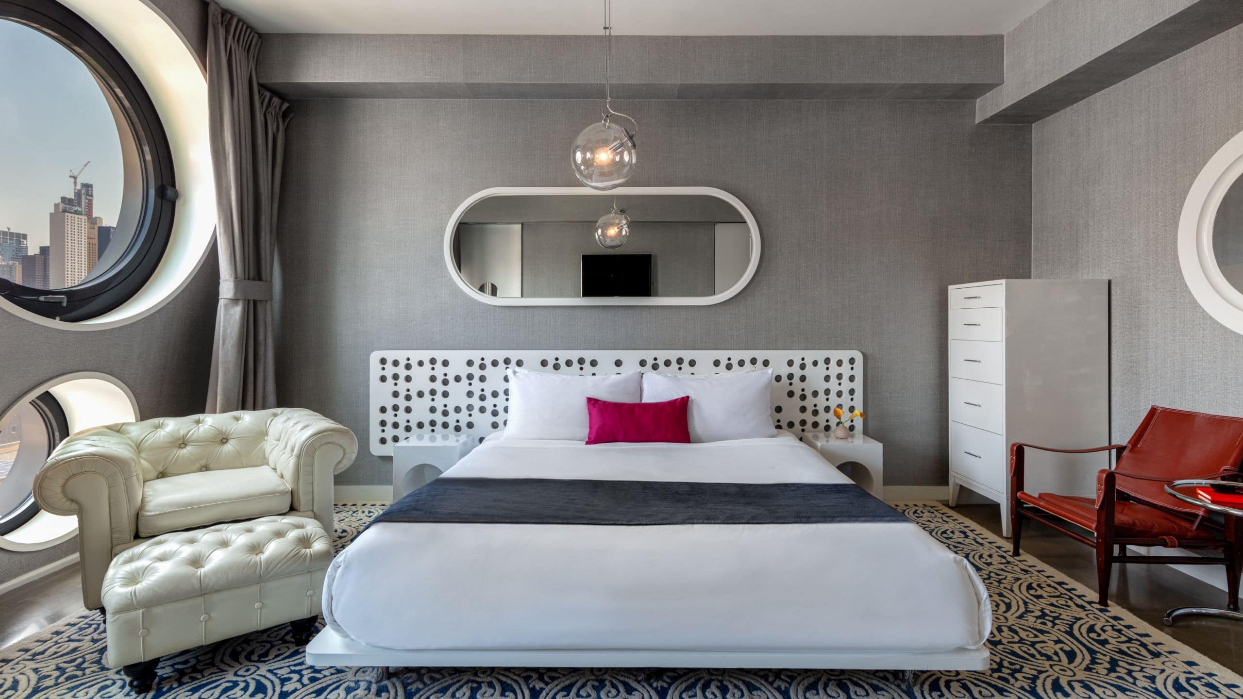 Dream Downtown One King Bed Gold