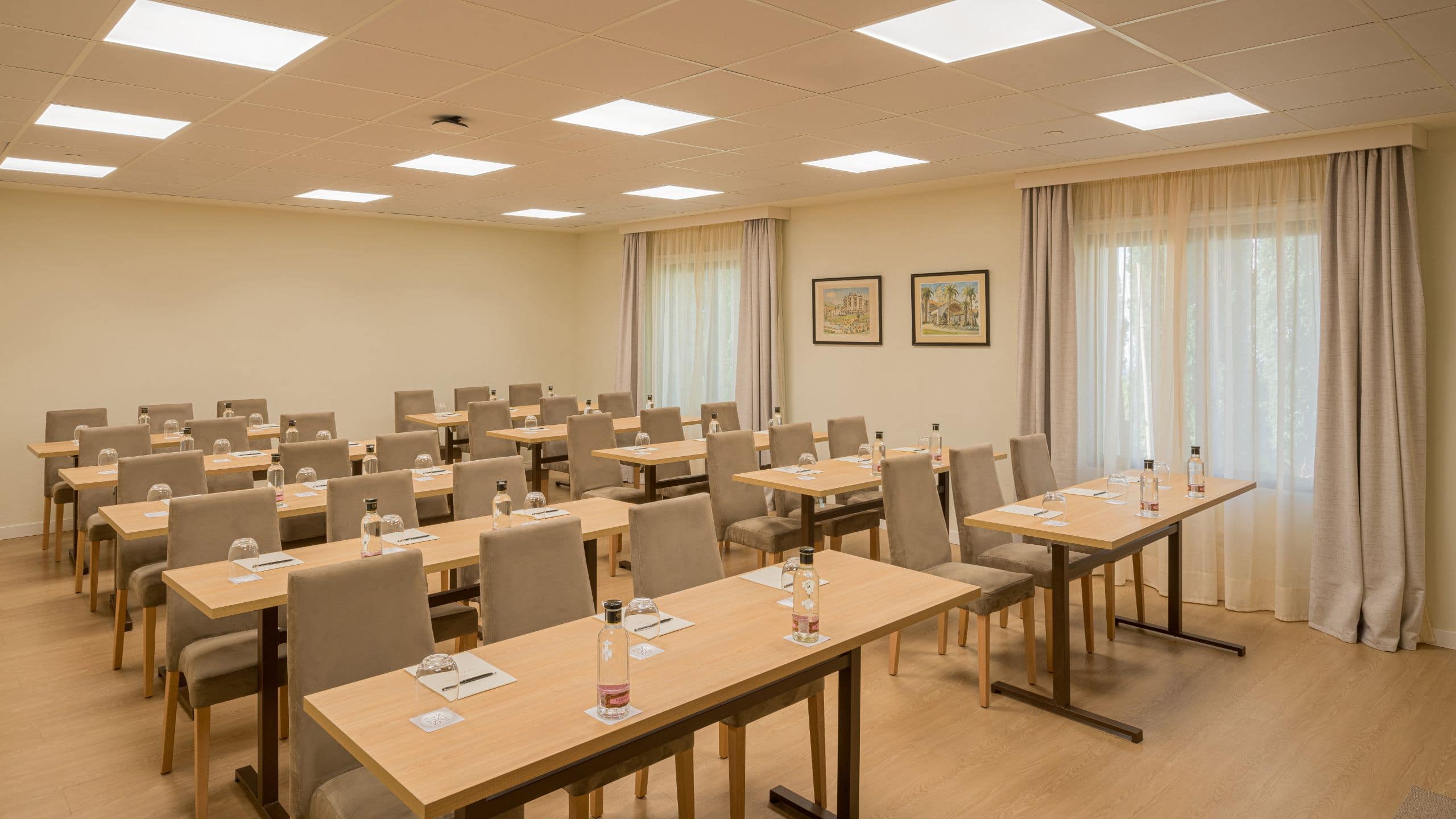 1 of 3 La Zambra Resort Meeting Room Bandola Setup