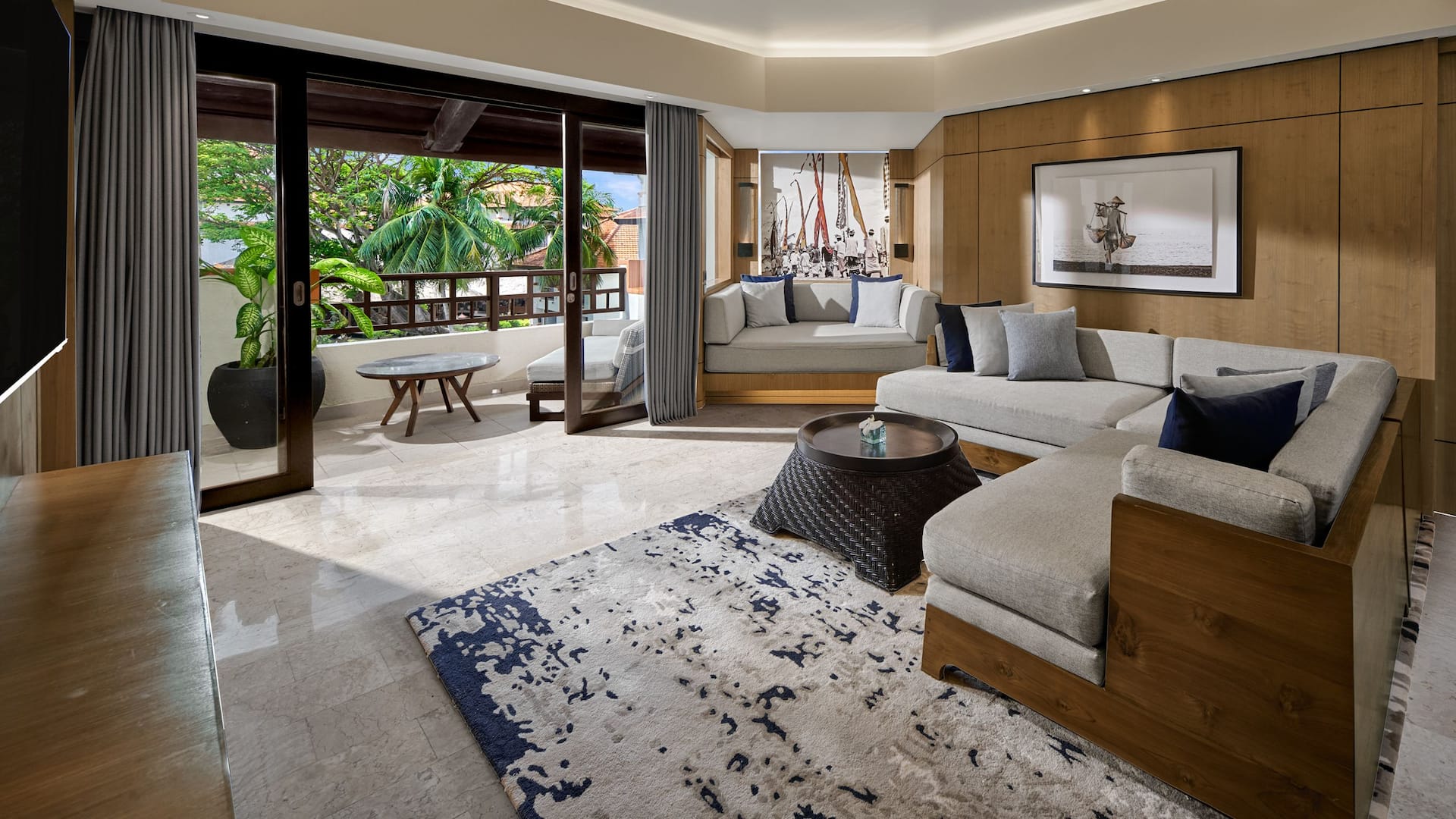 2 de 6 Grand Hyatt Bali Grand Suite King Living Room Seating