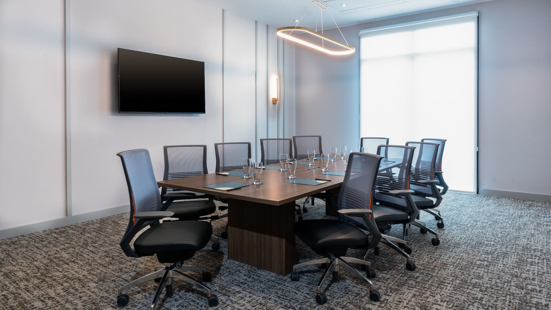 Hyatt Place Eagle Pass Boardroom Window