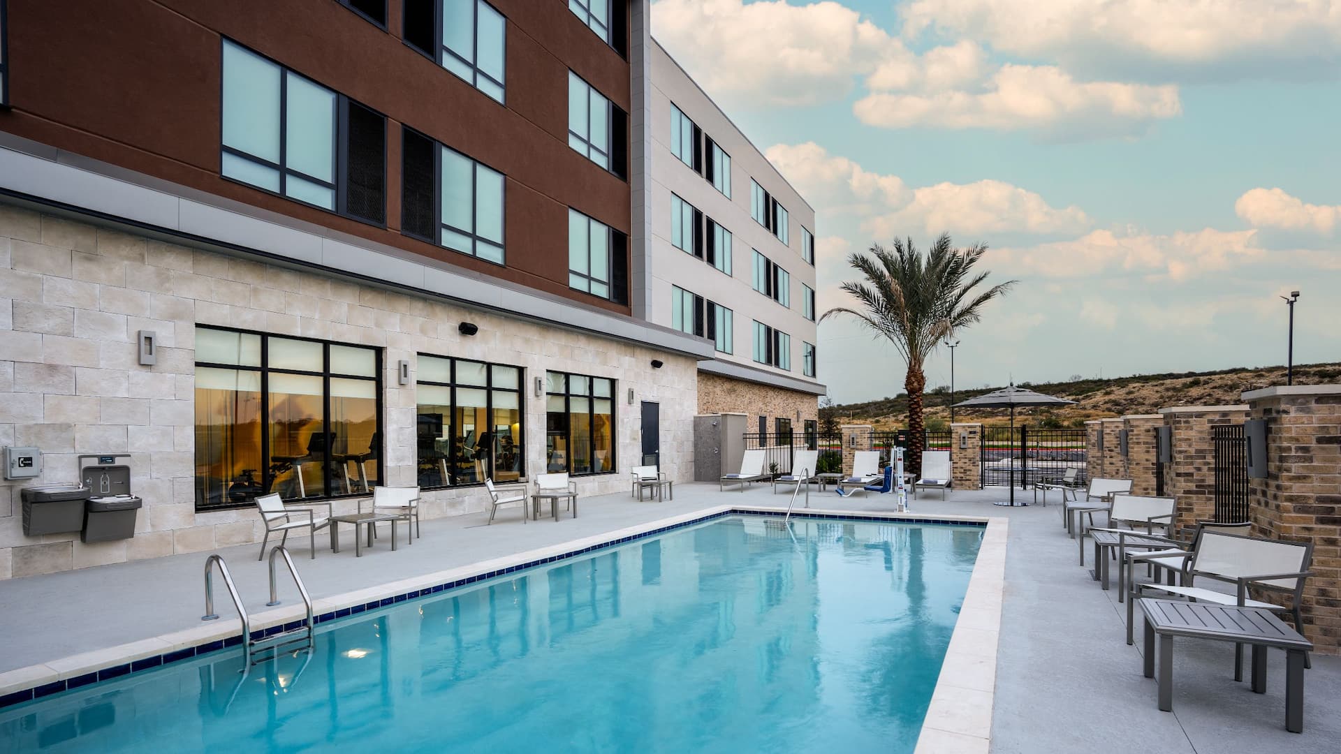 Hyatt Place Eagle Pass Pool Day