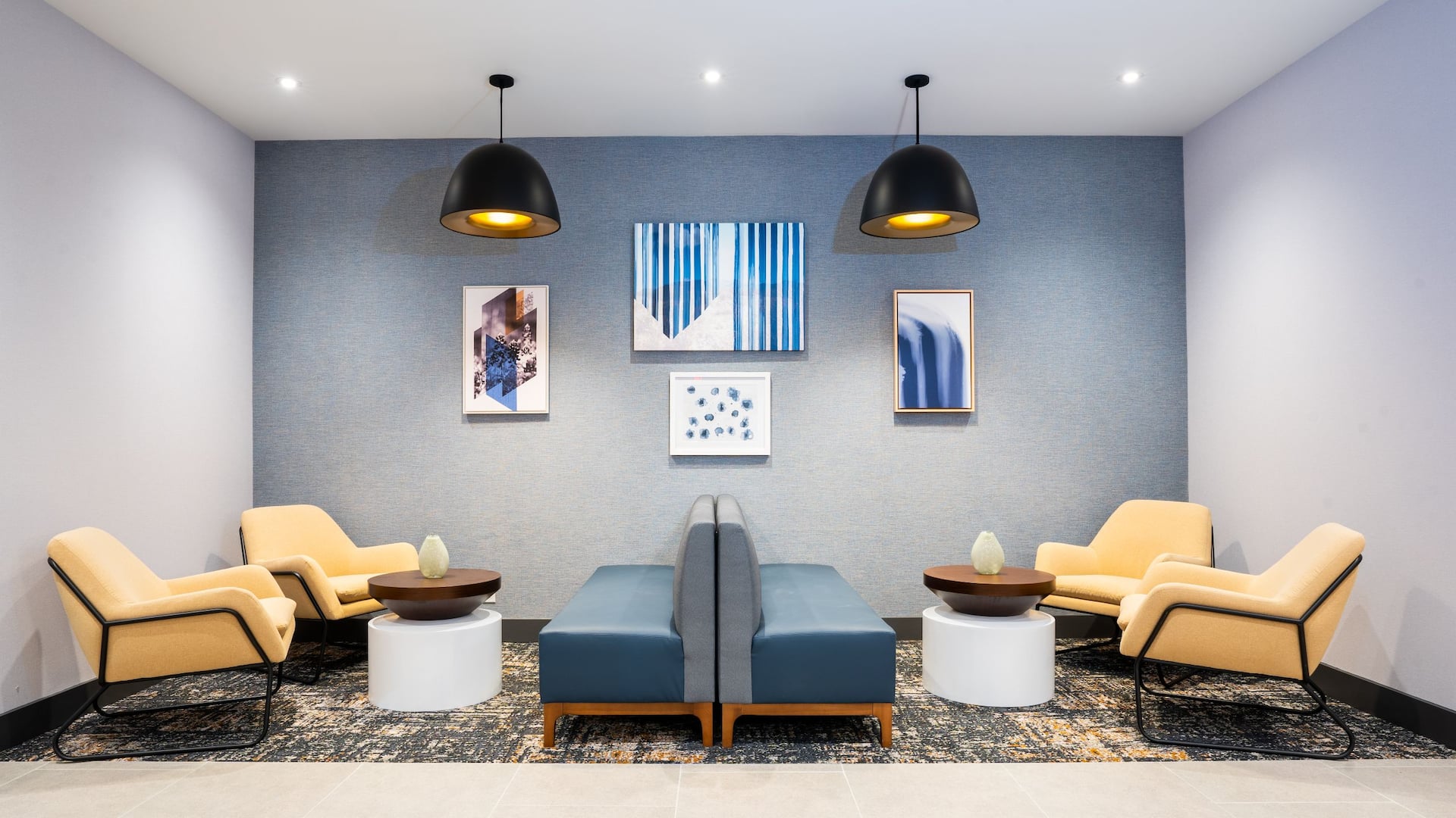 Hyatt Place Eagle Pass Lobby Seating