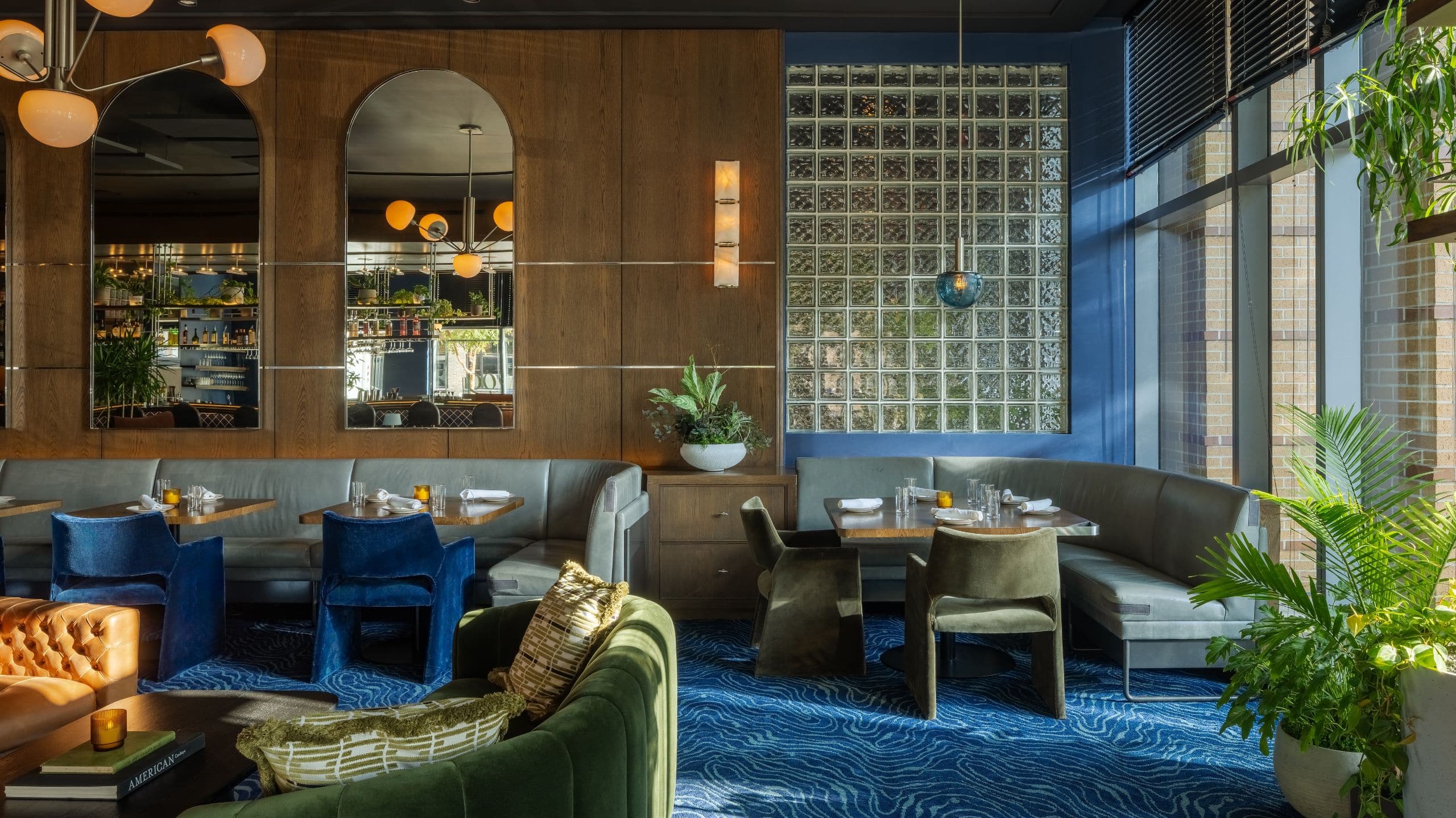 Thompson Austin The Royale Room Seating
