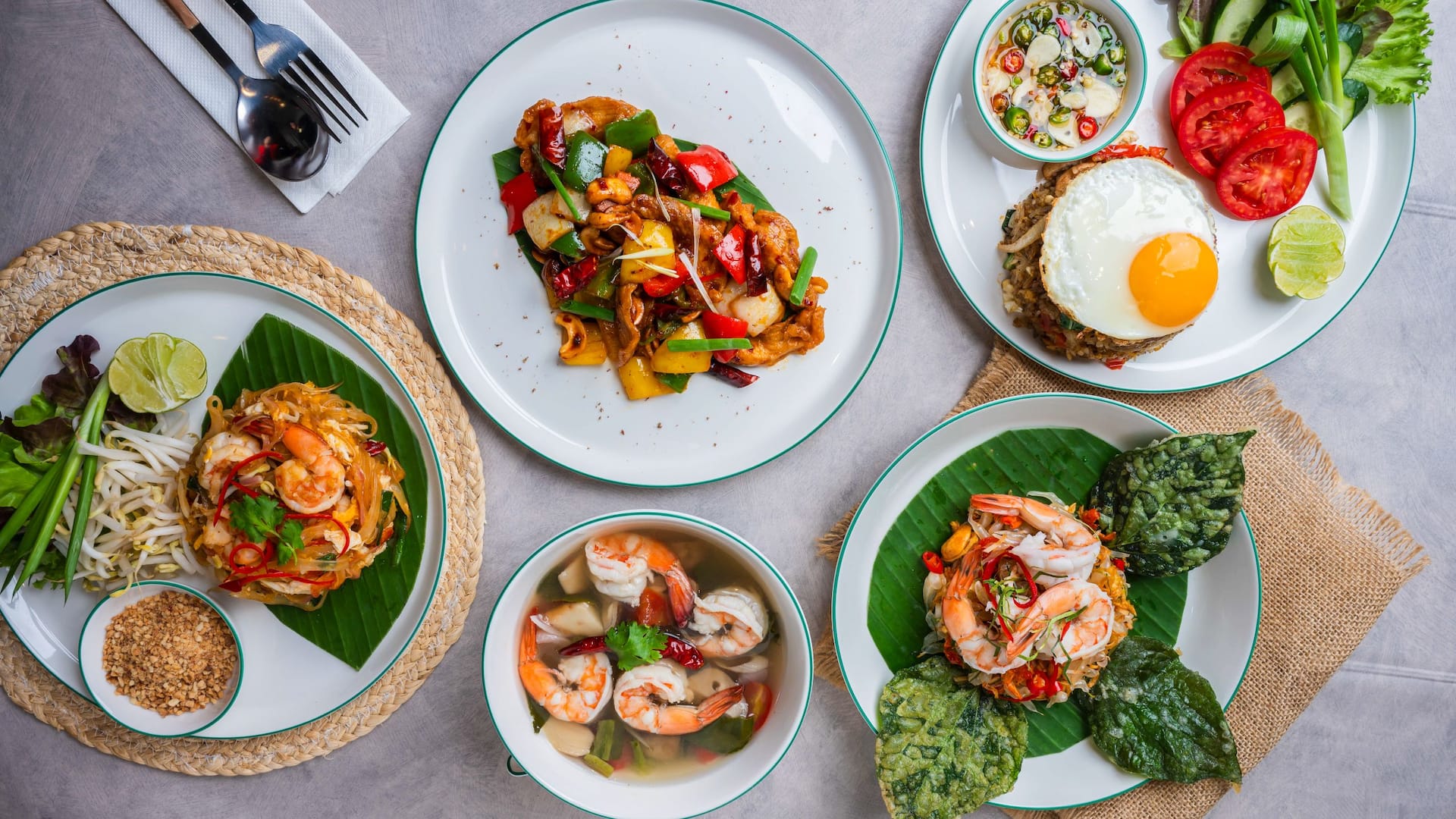 Hyatt Place Bangkok Sukhumvit 1 Thai Food Layout