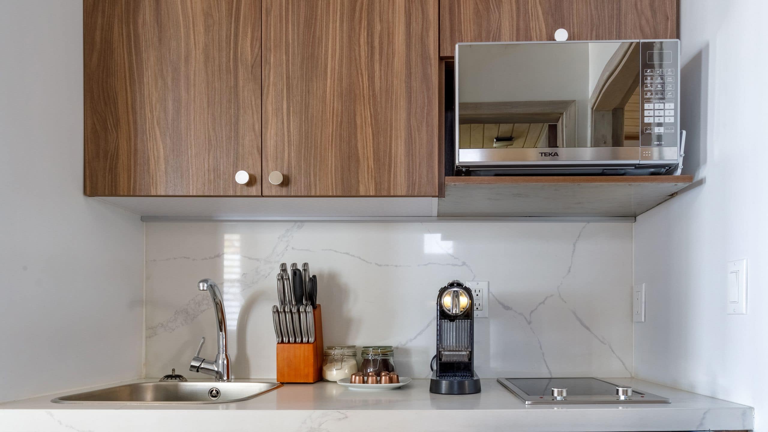 4 de 4 Placencia Resort Villa Kitchenette